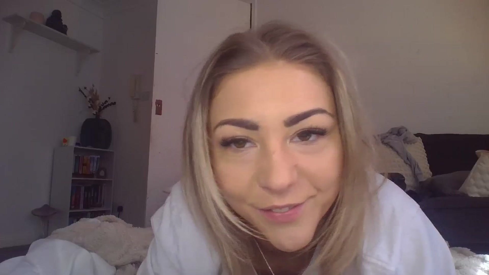 Gallery image thumbnail from Britishbabyx's myfreecams stream on, 04/11/2024, 12:39 image 16 of 20