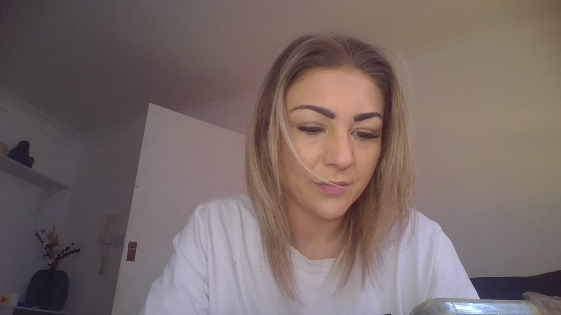 Gallery image thumbnail from Britishbabyx's myfreecams stream on, 04/11/2024, 12:39 image 5 of 20