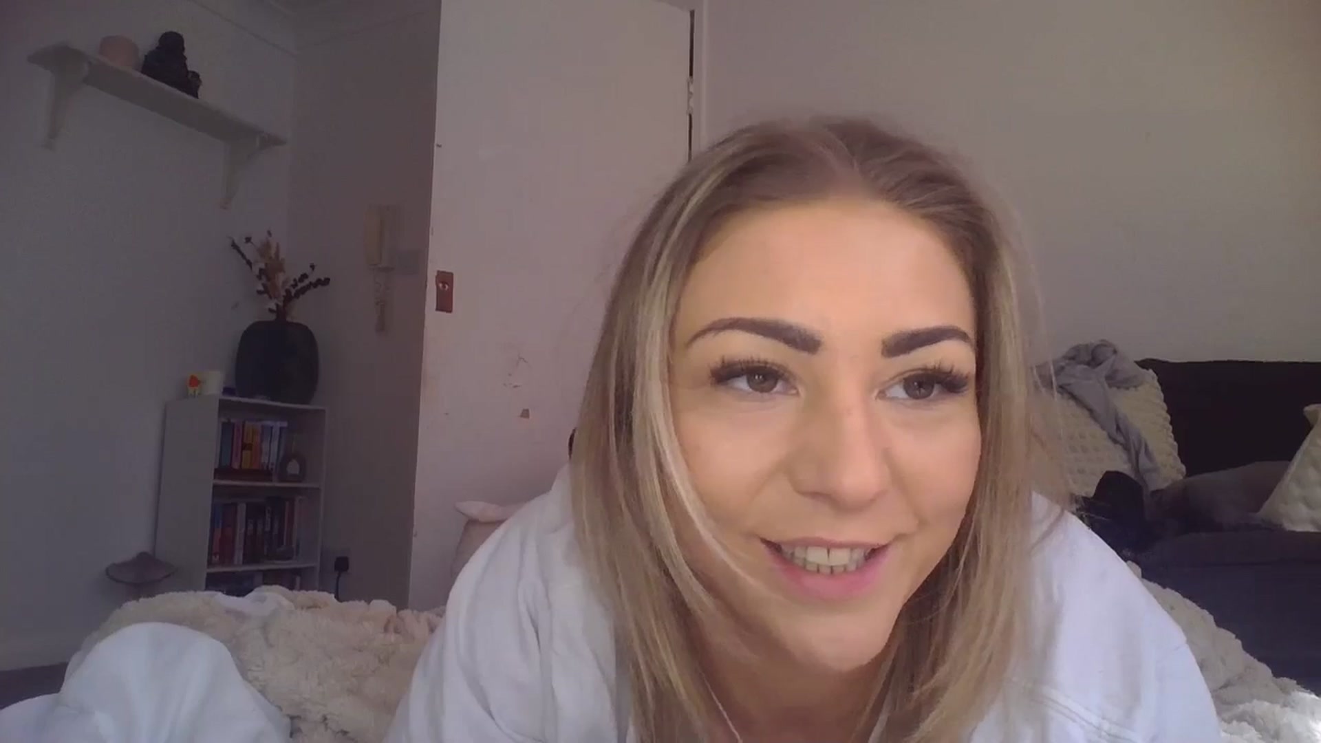 Gallery image thumbnail from Britishbabyx's myfreecams stream on, 04/11/2024, 12:39 image 17 of 20