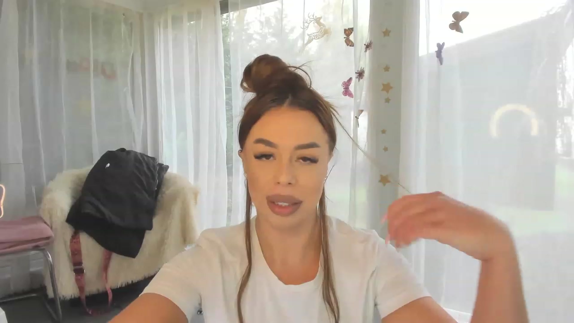 Gallery image thumbnail from BritneyMeyers's myfreecams stream on, 01/08/2023, 11:51 image 10 of 20