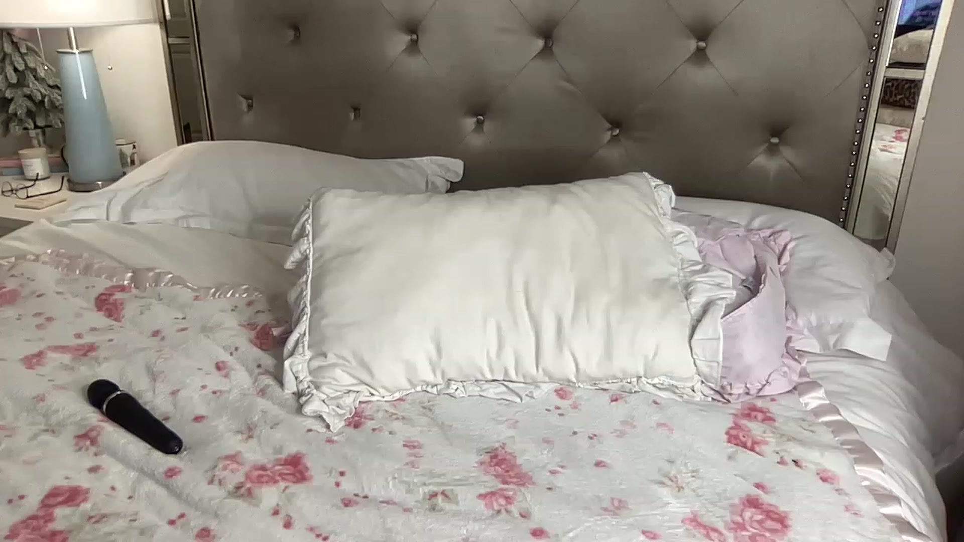 Gallery image thumbnail from BritneyMonroe's myfreecams stream on, 12/04/2022, 05:45 image 6 of 20