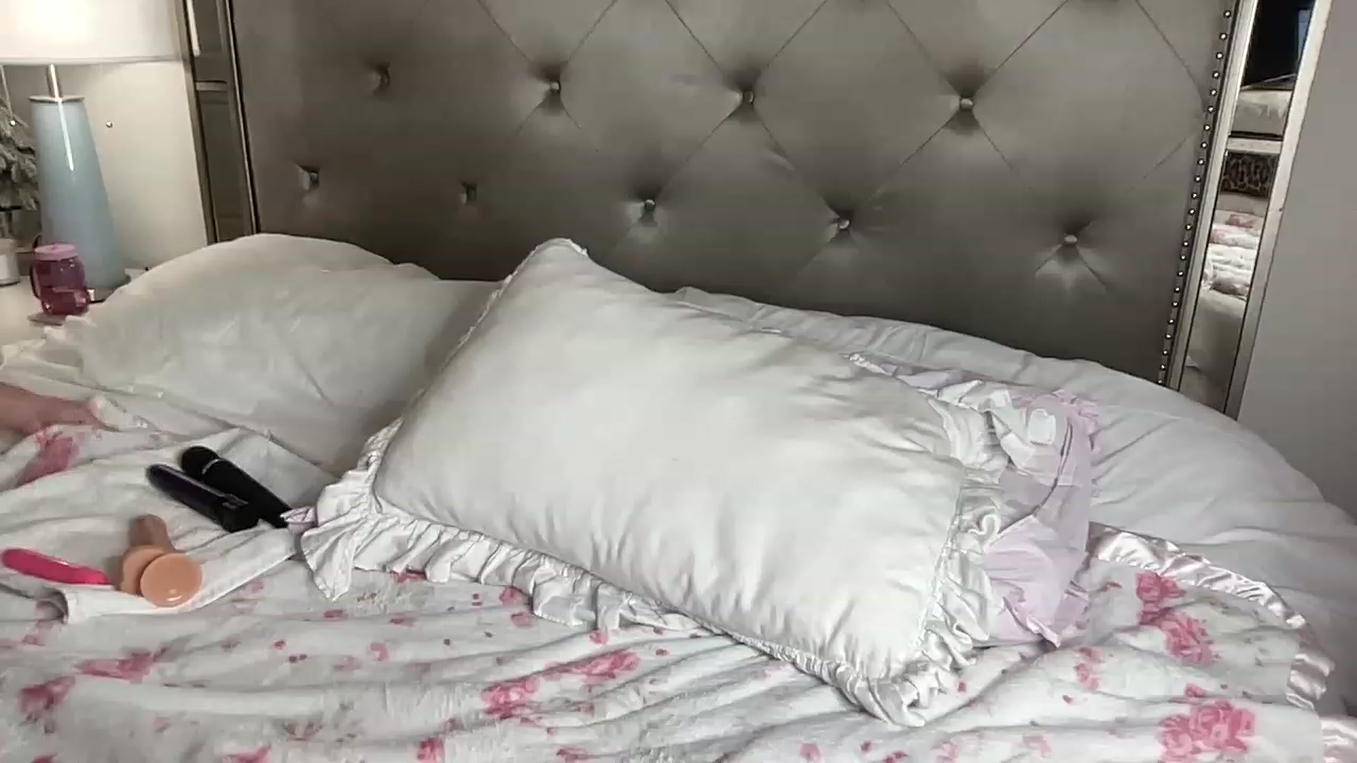 Gallery image thumbnail from BritneyMonroe's myfreecams stream on, 12/07/2022, 04:30 image 6 of 20