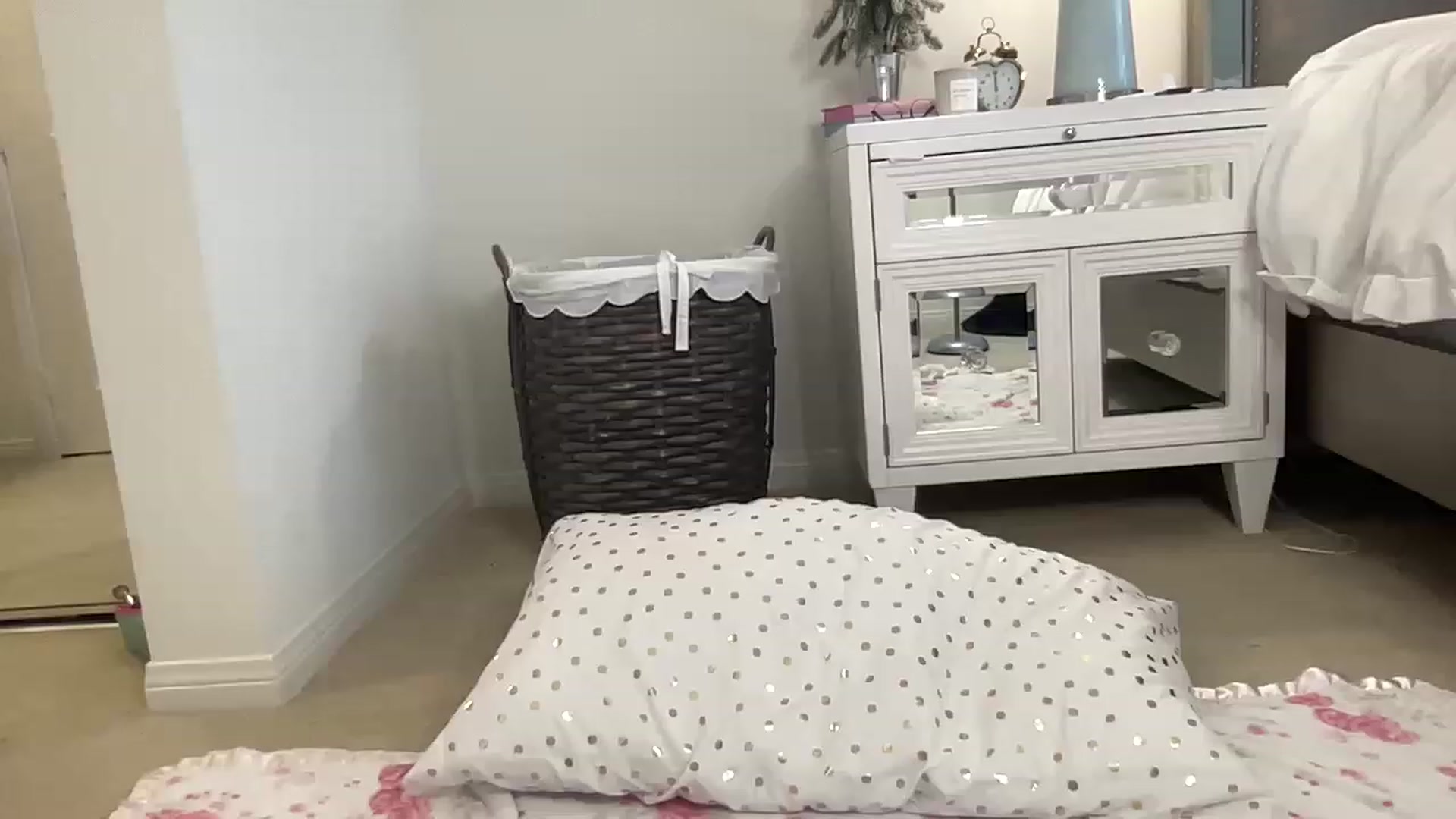 Gallery image thumbnail from BritneyMonroe's myfreecams stream on, 02/06/2023, 19:31 image 1 of 20
