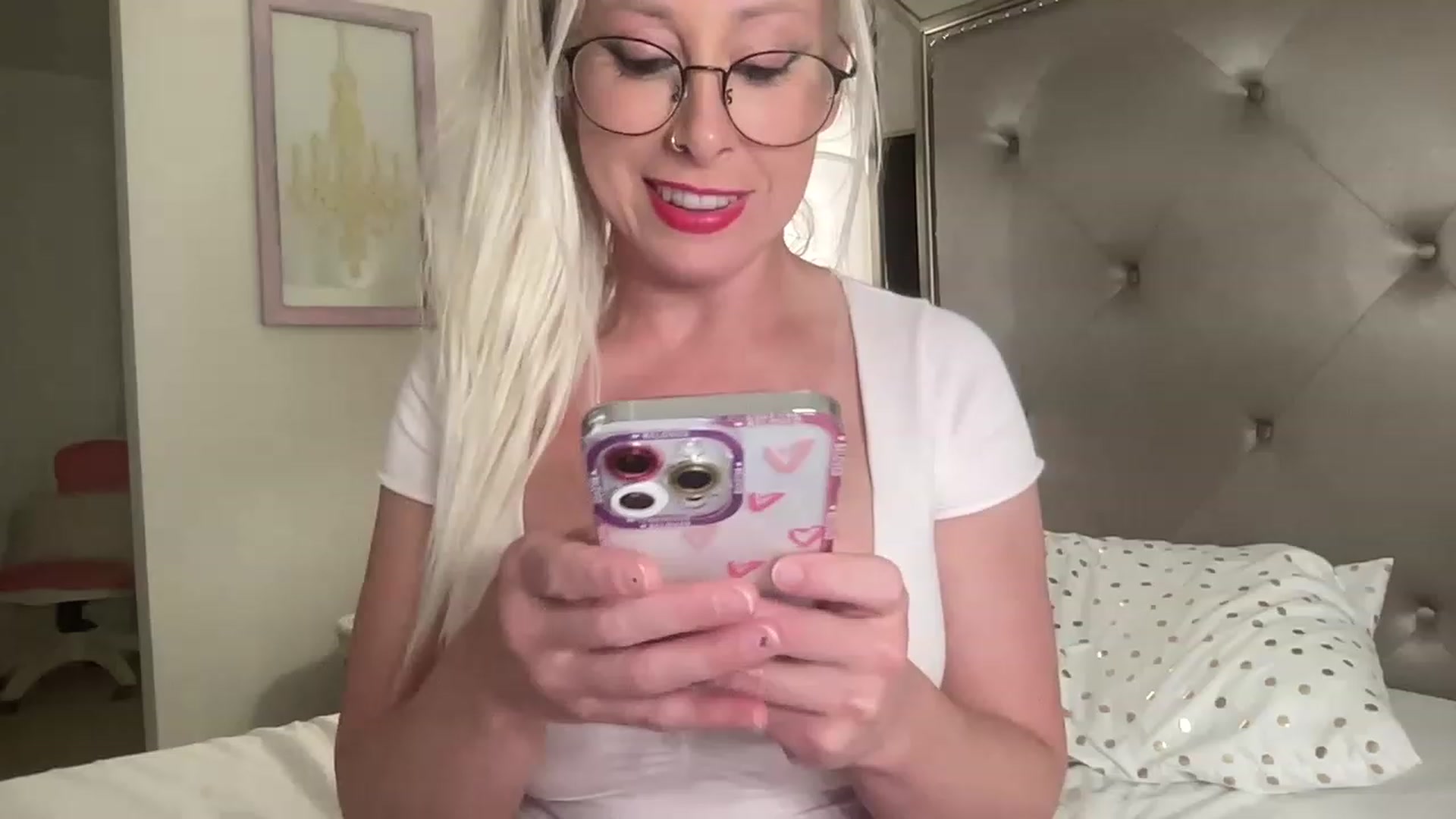 Gallery image thumbnail from BritneyMonroe's myfreecams stream on, 03/26/2023, 03:48 image 5 of 20