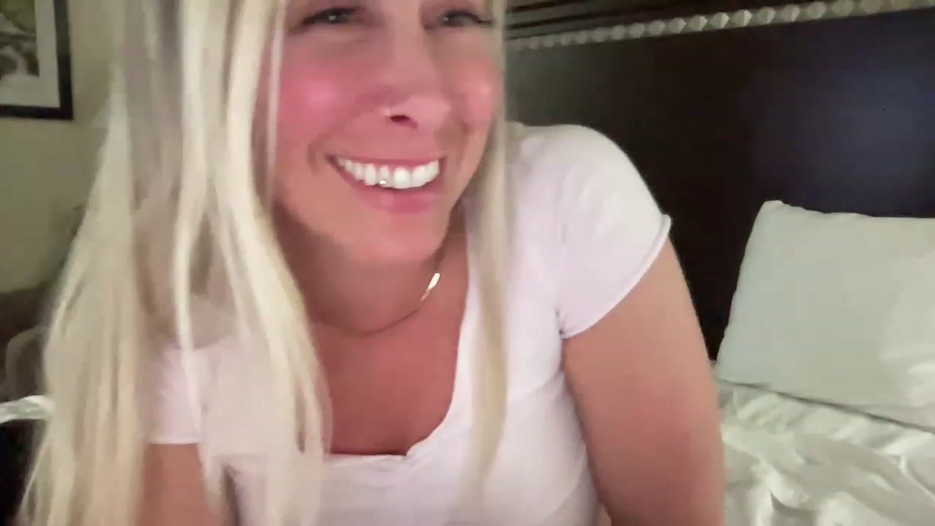 Gallery image thumbnail from BritneyMonroe's myfreecams stream on, 04/05/2023, 04:51 image 14 of 20