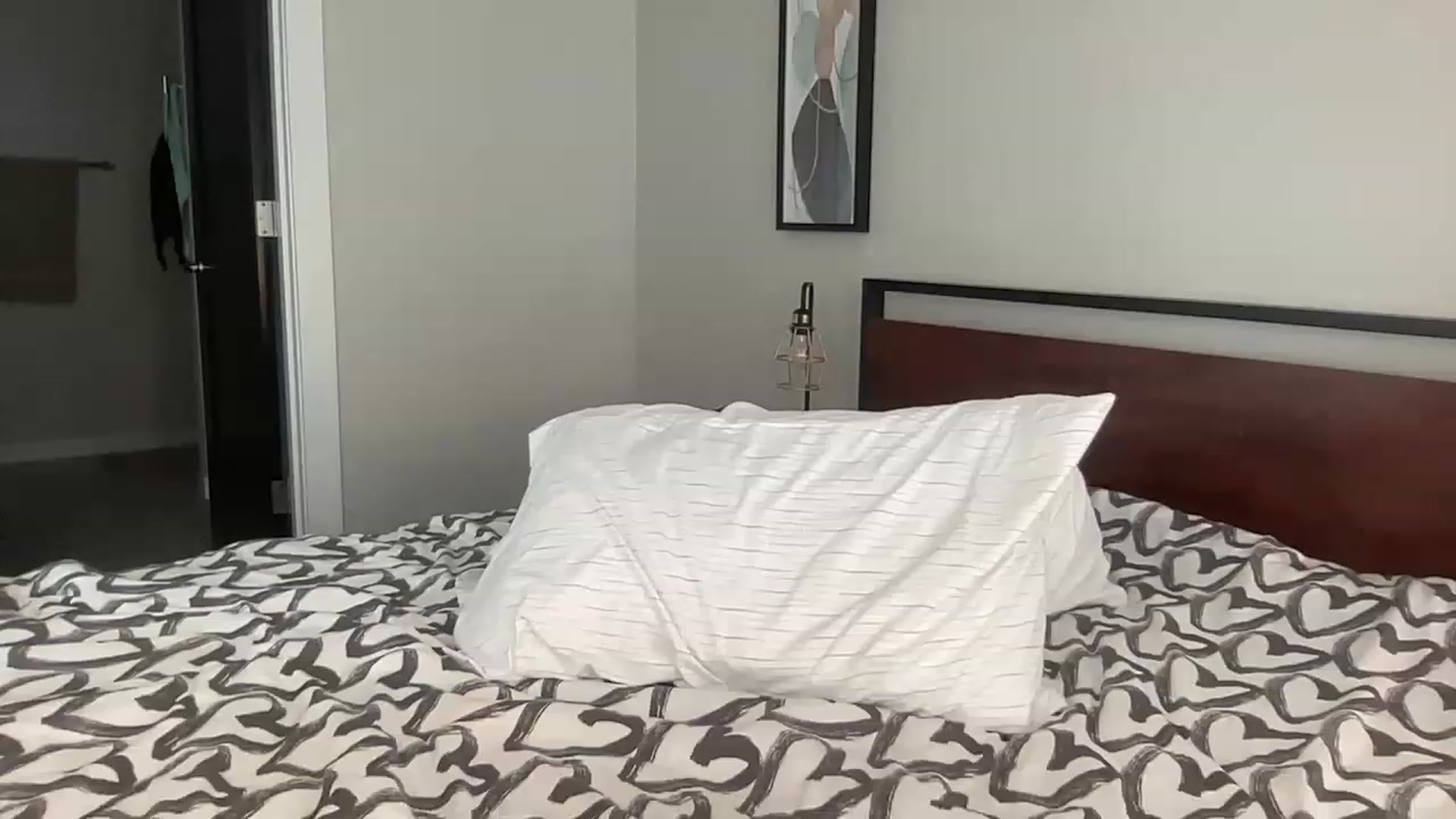 Gallery image thumbnail from BritneyMonroe's myfreecams stream on, 04/22/2023, 22:35 image 17 of 20