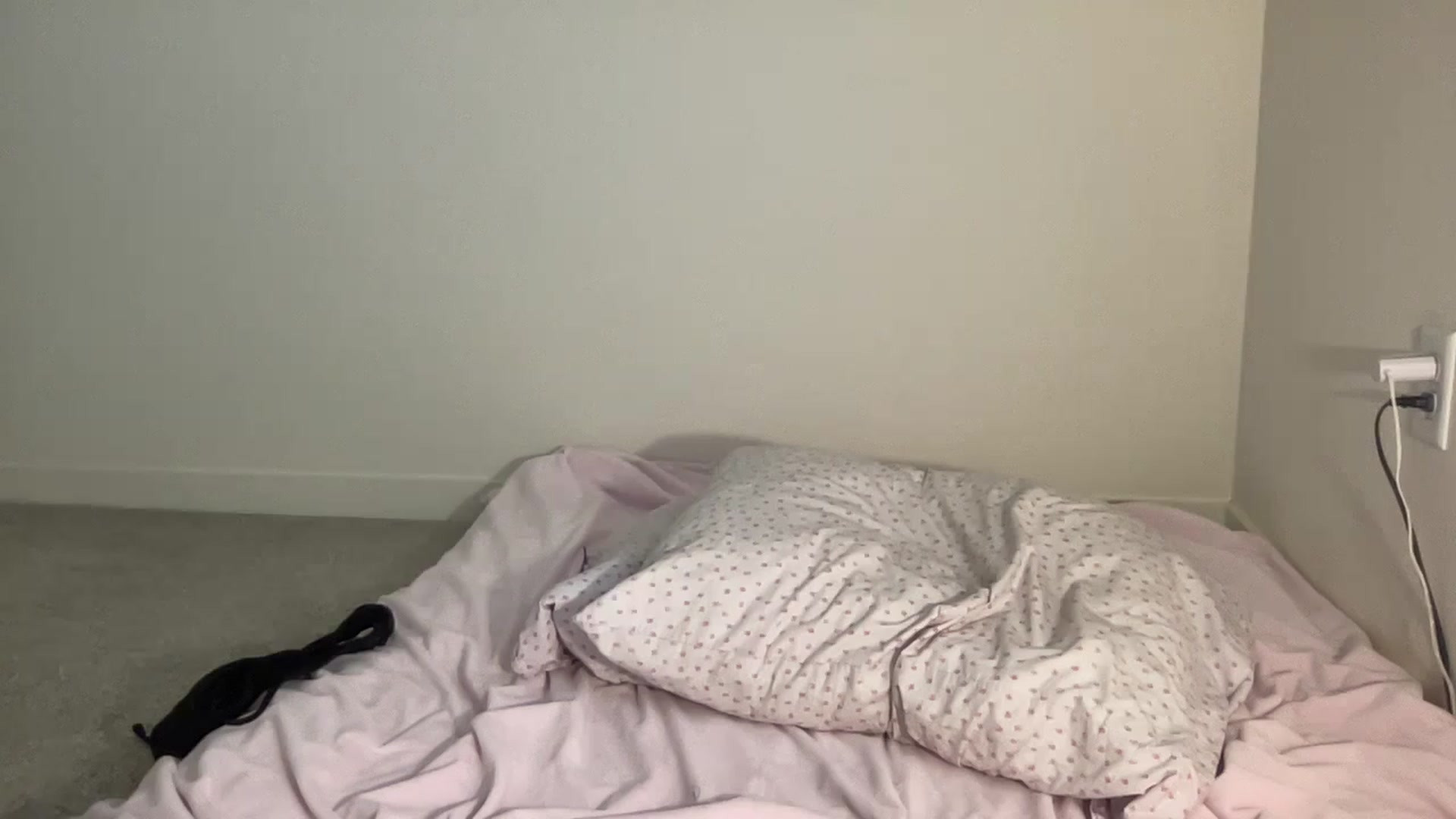 Gallery image thumbnail from BritneyMonroe's myfreecams stream on, 05/04/2023, 19:24 image 17 of 20