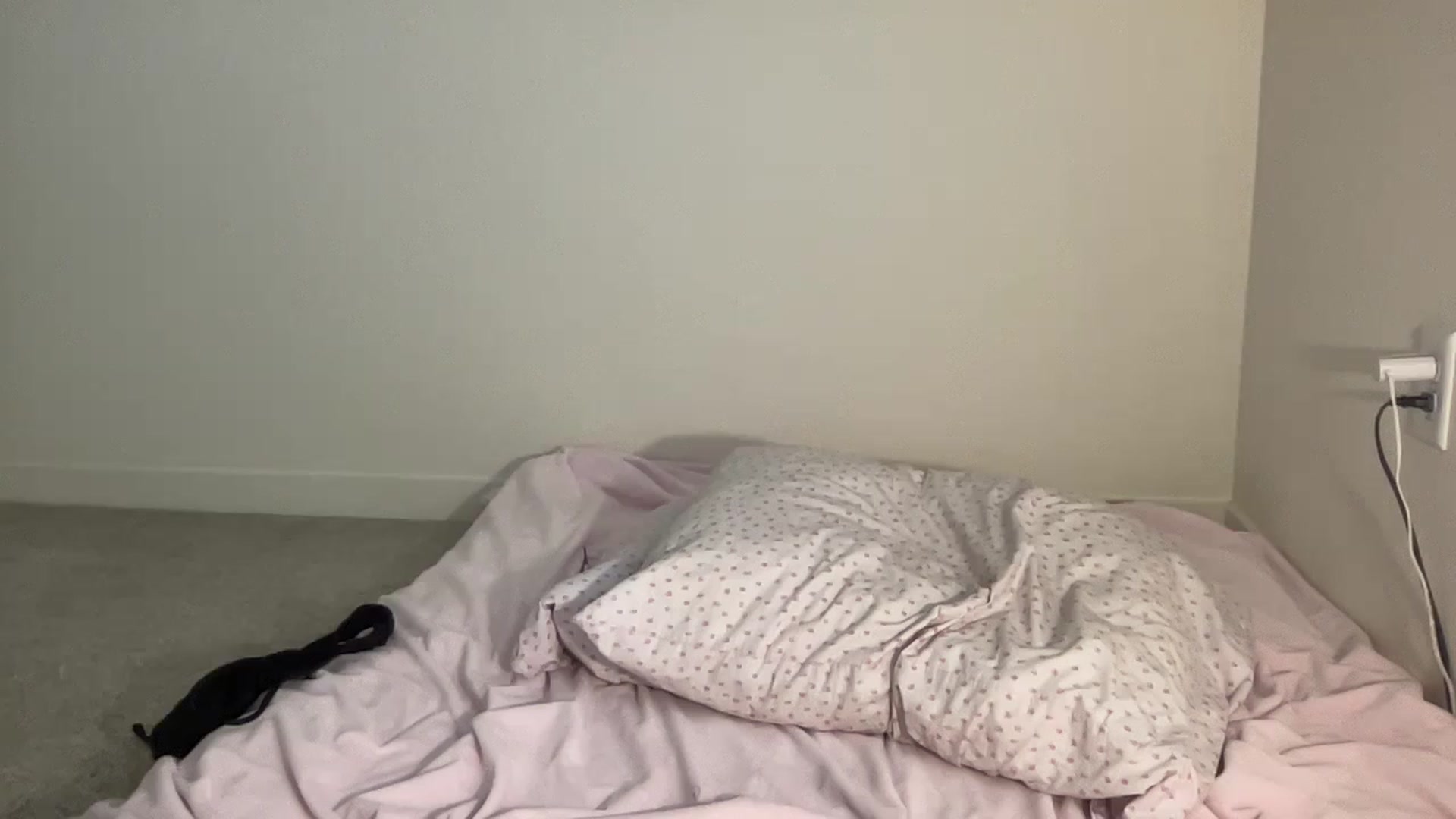 Gallery image thumbnail from BritneyMonroe's myfreecams stream on, 05/04/2023, 19:24 image 18 of 20