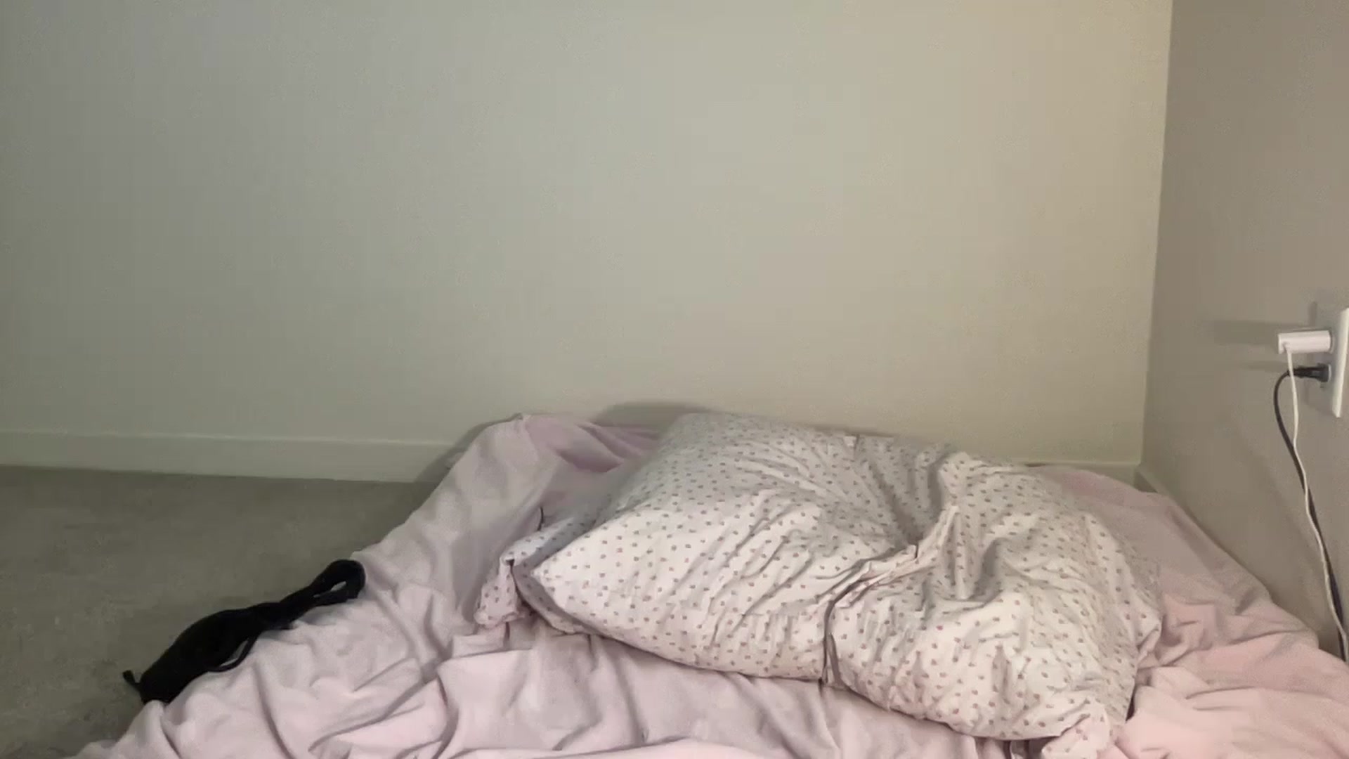 Gallery image thumbnail from BritneyMonroe's myfreecams stream on, 05/04/2023, 19:24 image 16 of 20