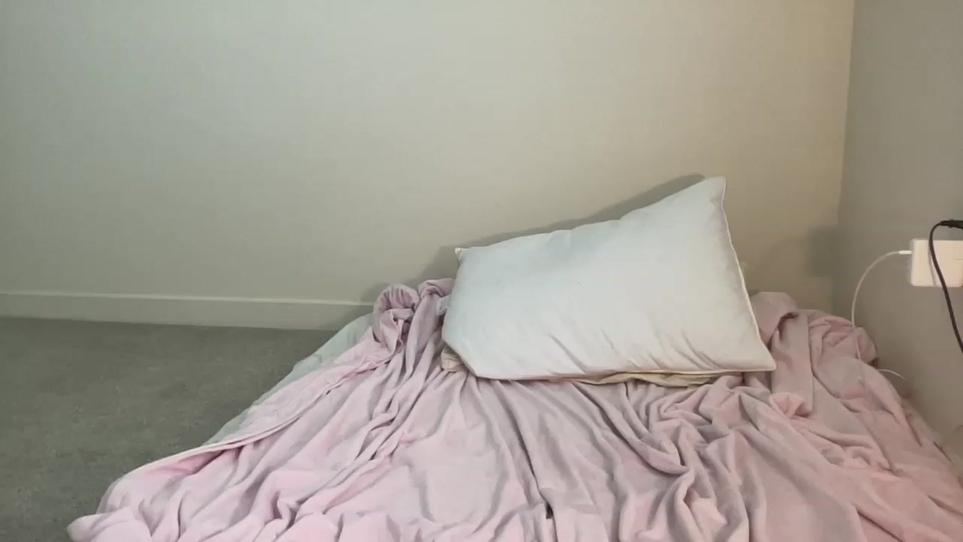 Gallery image thumbnail from BritneyMonroe's myfreecams stream on, 05/05/2023, 22:23 image 4 of 20