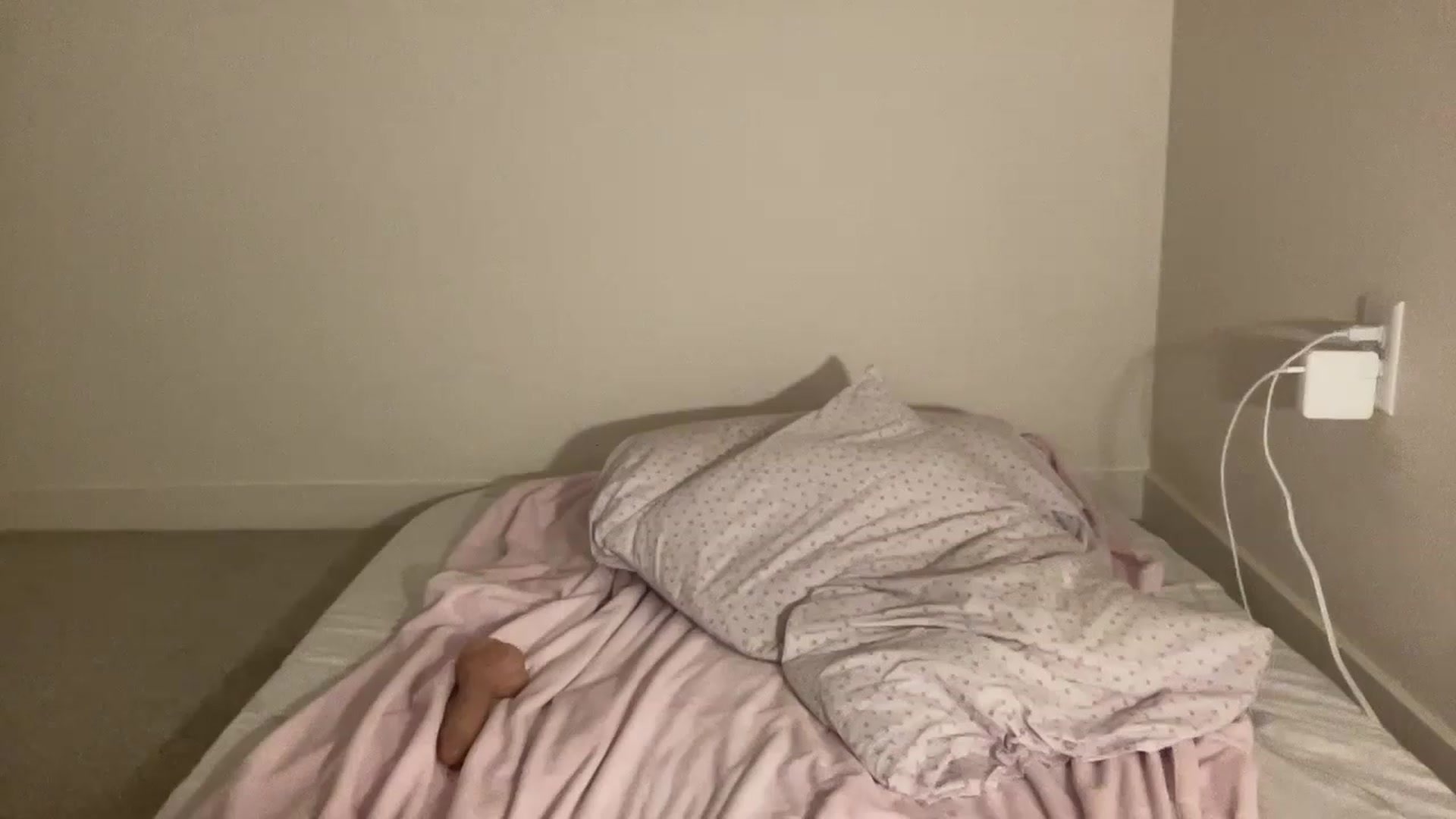 Gallery image thumbnail from BritneyMonroe's myfreecams stream on, 05/16/2023, 05:36 image 19 of 20