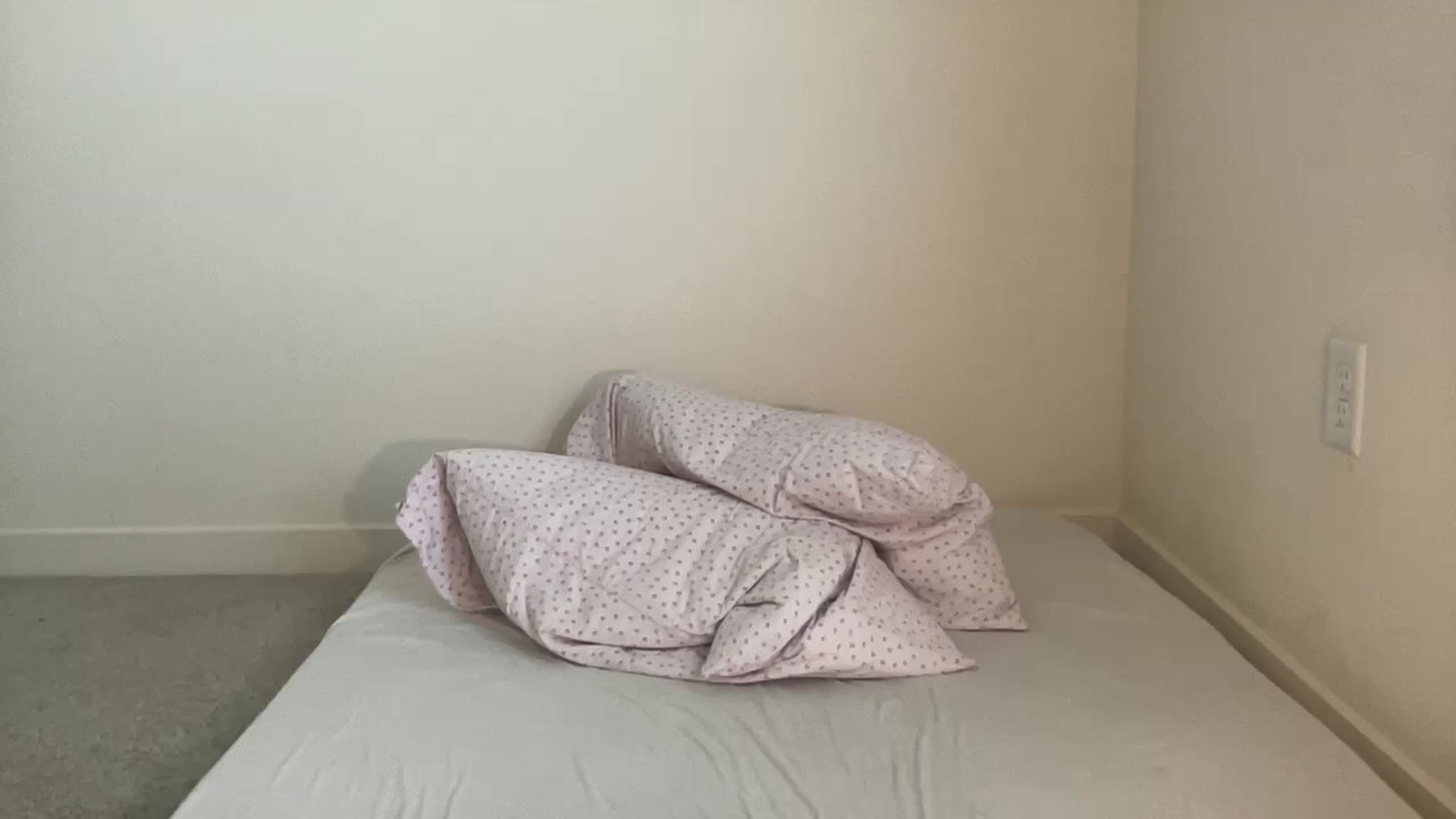 Gallery image thumbnail from BritneyMonroe's myfreecams stream on, 05/31/2023, 23:21 image 18 of 20
