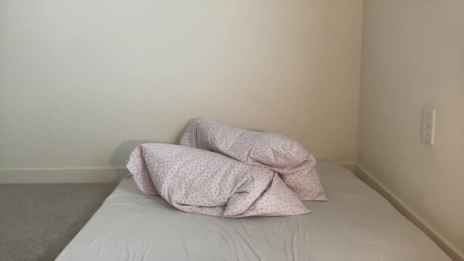 Gallery image thumbnail from BritneyMonroe's myfreecams stream on, 05/31/2023, 23:21 image 19 of 20
