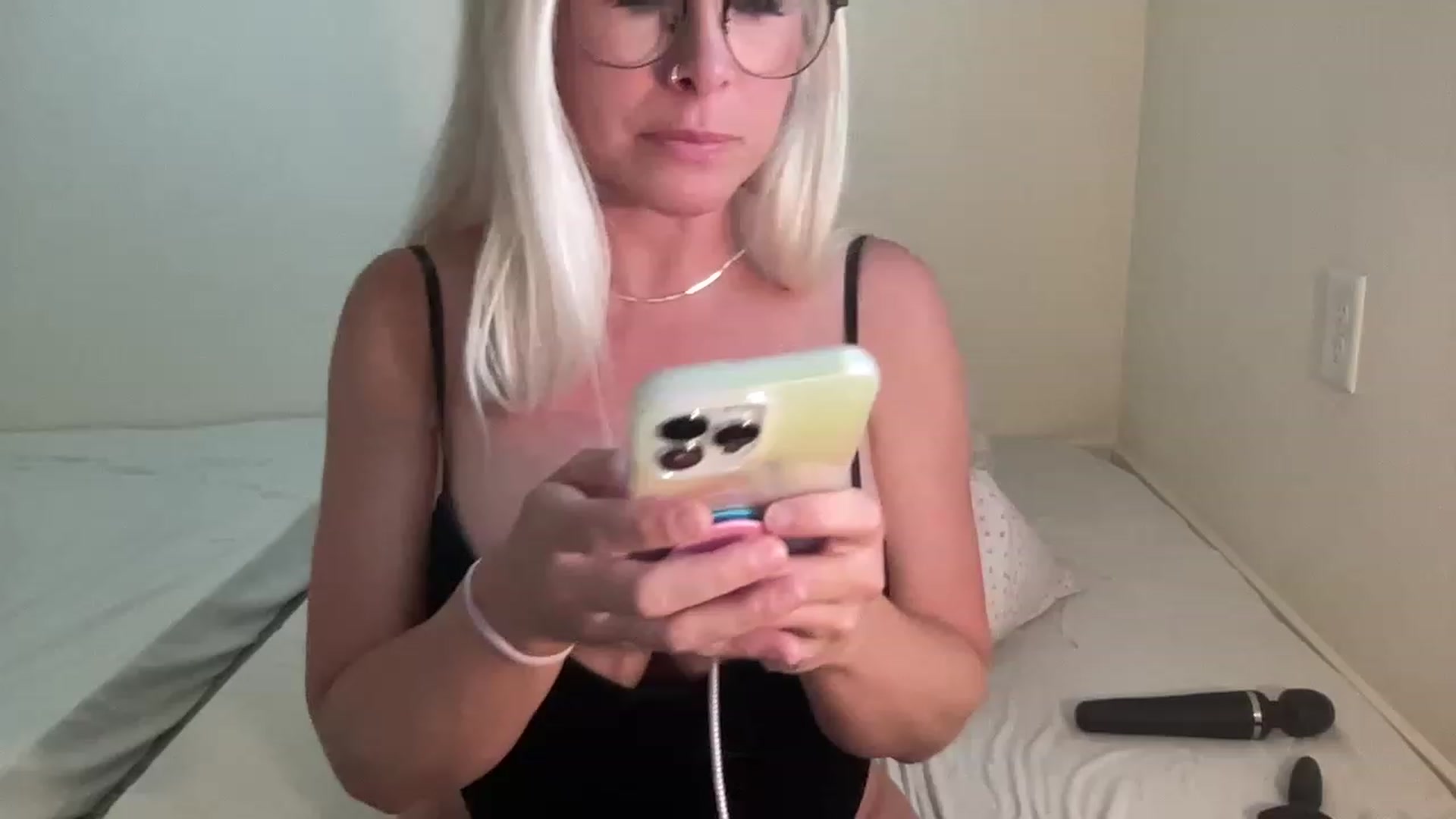 Gallery image thumbnail from BritneyMonroe's myfreecams stream on, 06/11/2023, 02:43 image 4 of 20