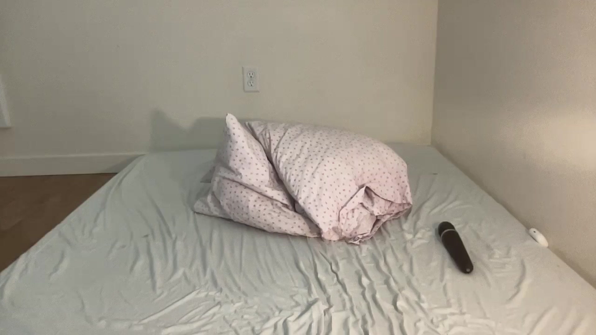 Gallery image thumbnail from BritneyMonroe's myfreecams stream on, 06/12/2023, 21:21 image 13 of 20
