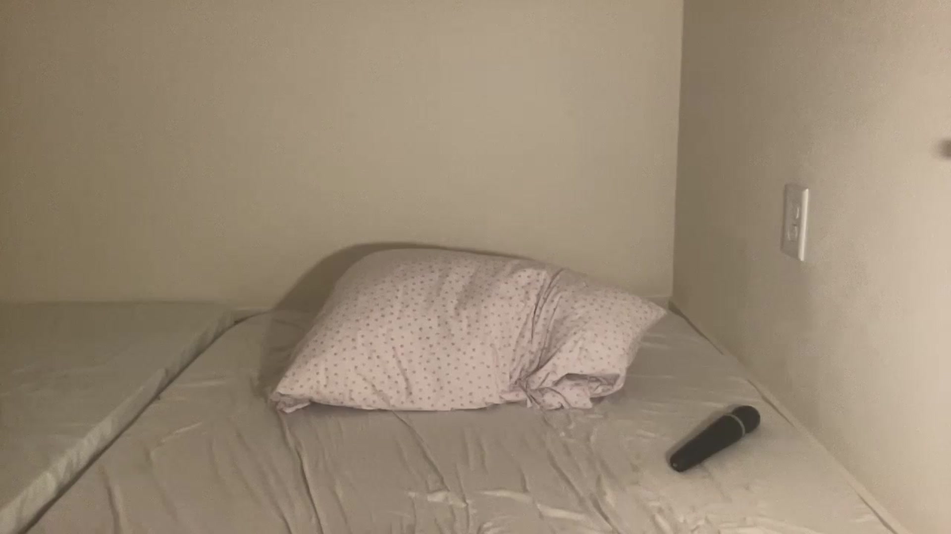 Gallery image thumbnail from BritneyMonroe's myfreecams stream on, 06/14/2023, 05:30 image 4 of 20