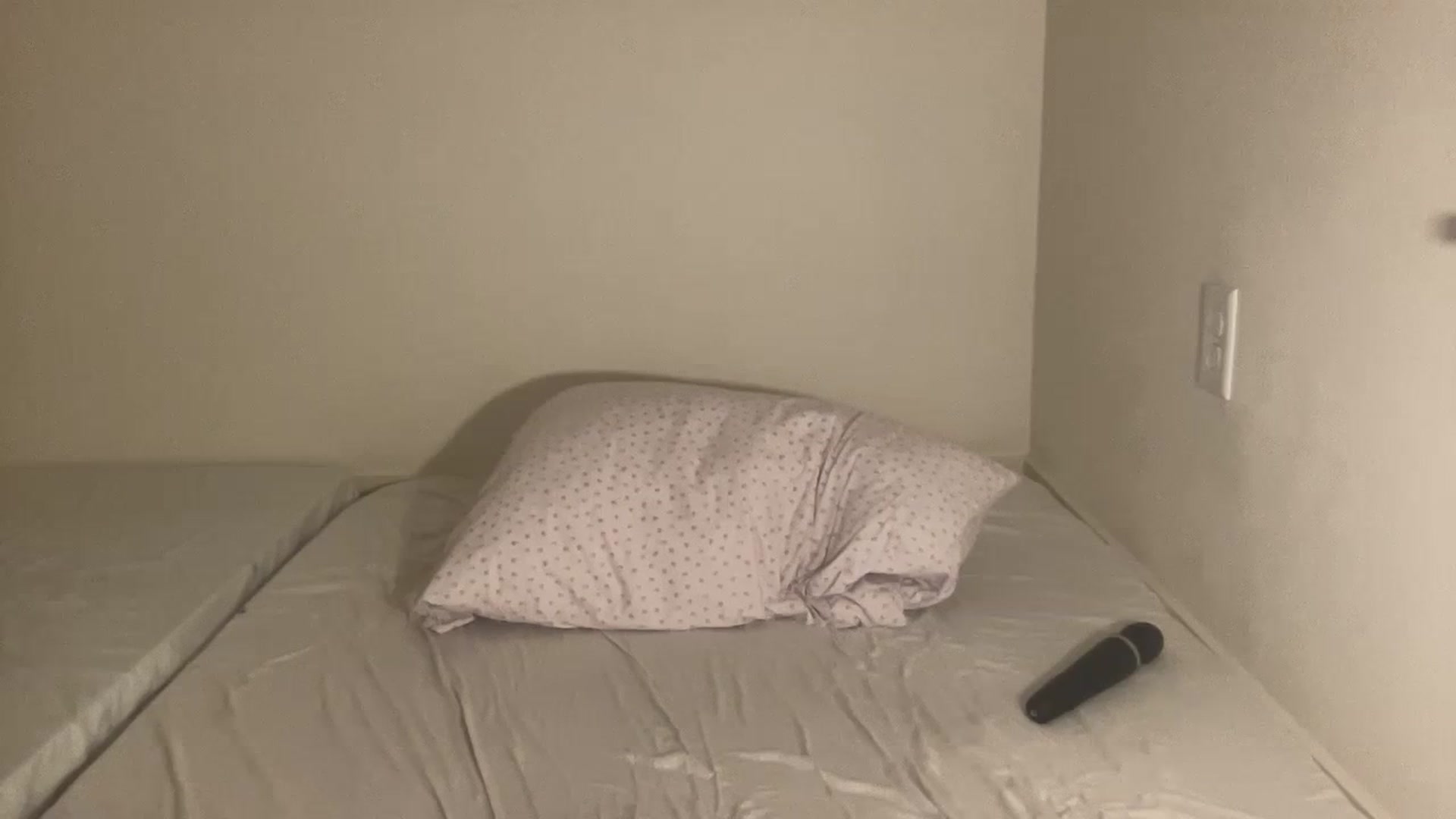 Gallery image thumbnail from BritneyMonroe's myfreecams stream on, 06/14/2023, 05:30 image 5 of 20