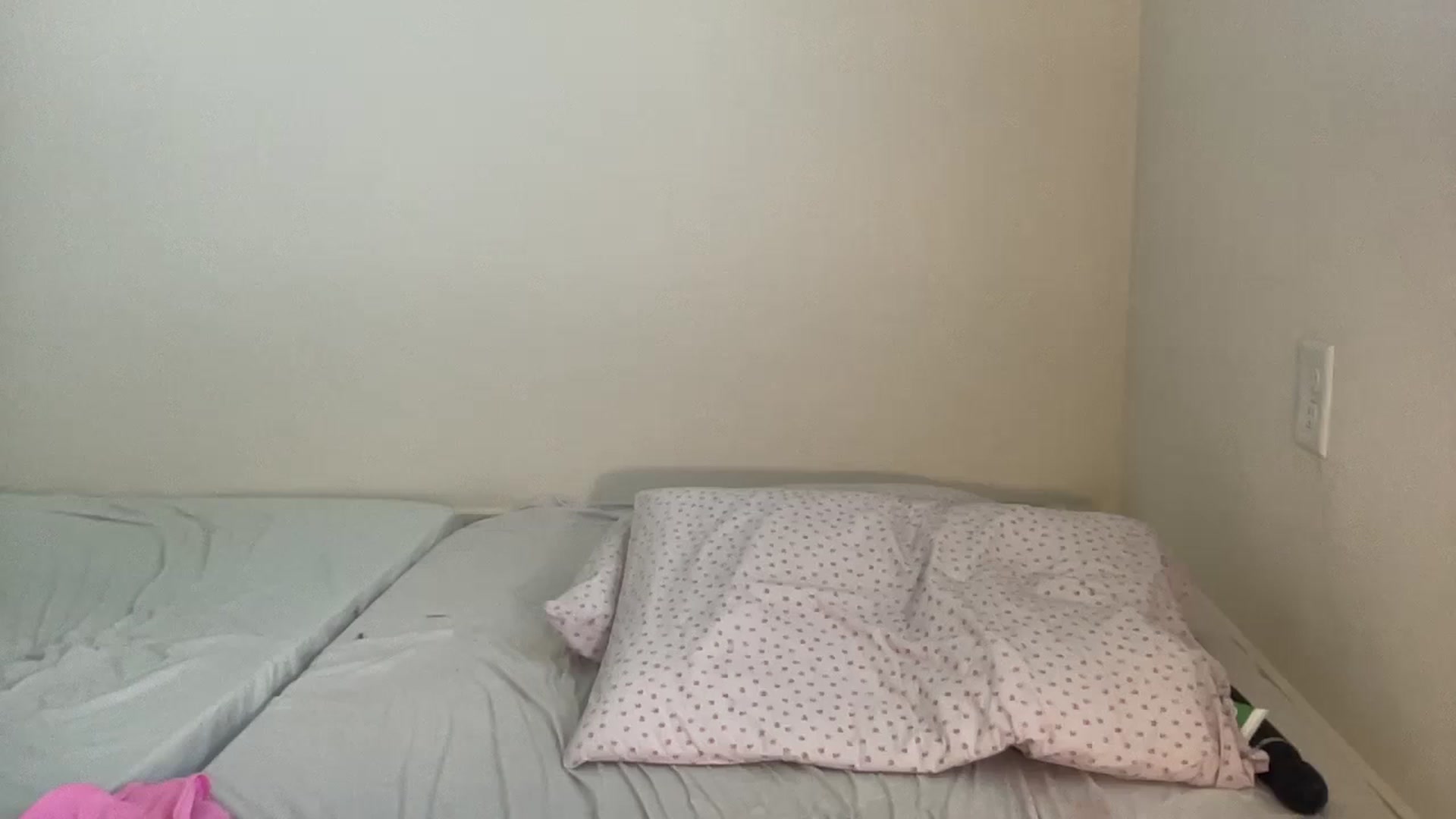 Gallery image thumbnail from BritneyMonroe's myfreecams stream on, 06/15/2023, 21:51 image 2 of 20