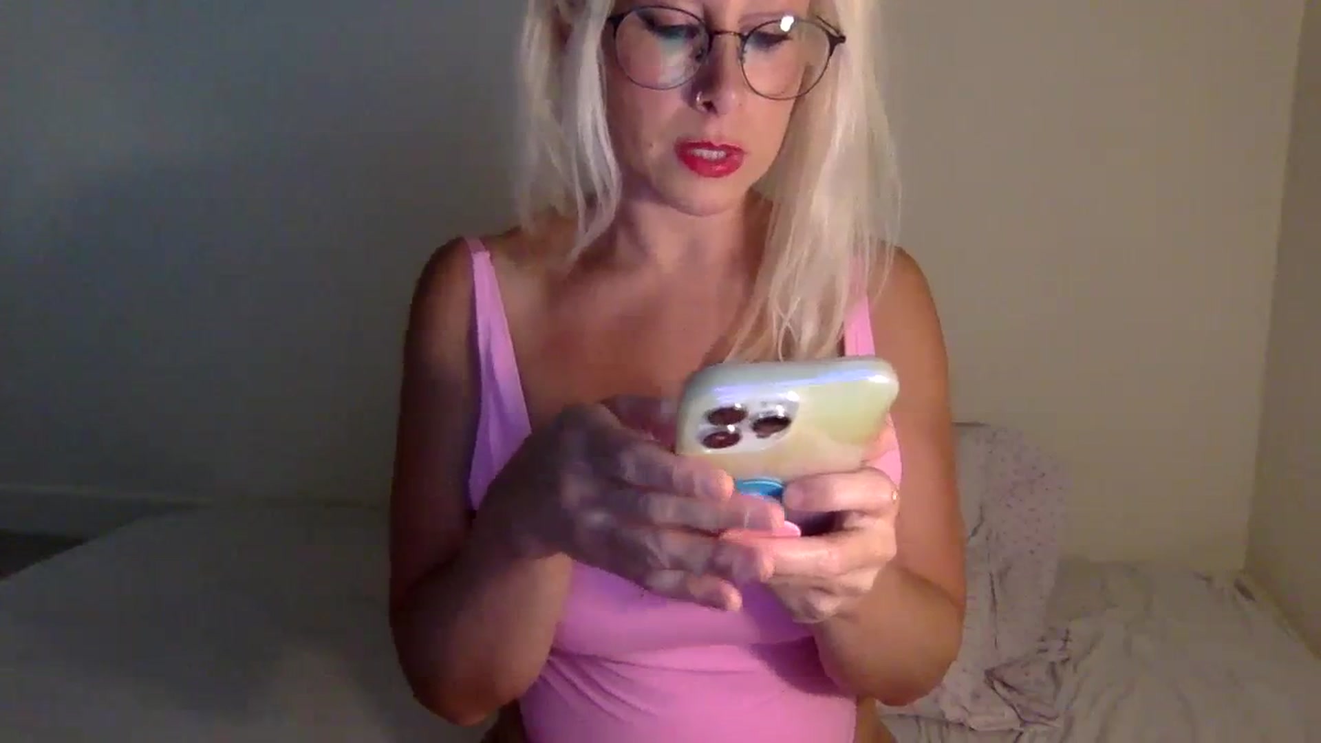 Gallery image thumbnail from BritneyMonroe's myfreecams stream on, 08/25/2023, 02:20 image 19 of 20