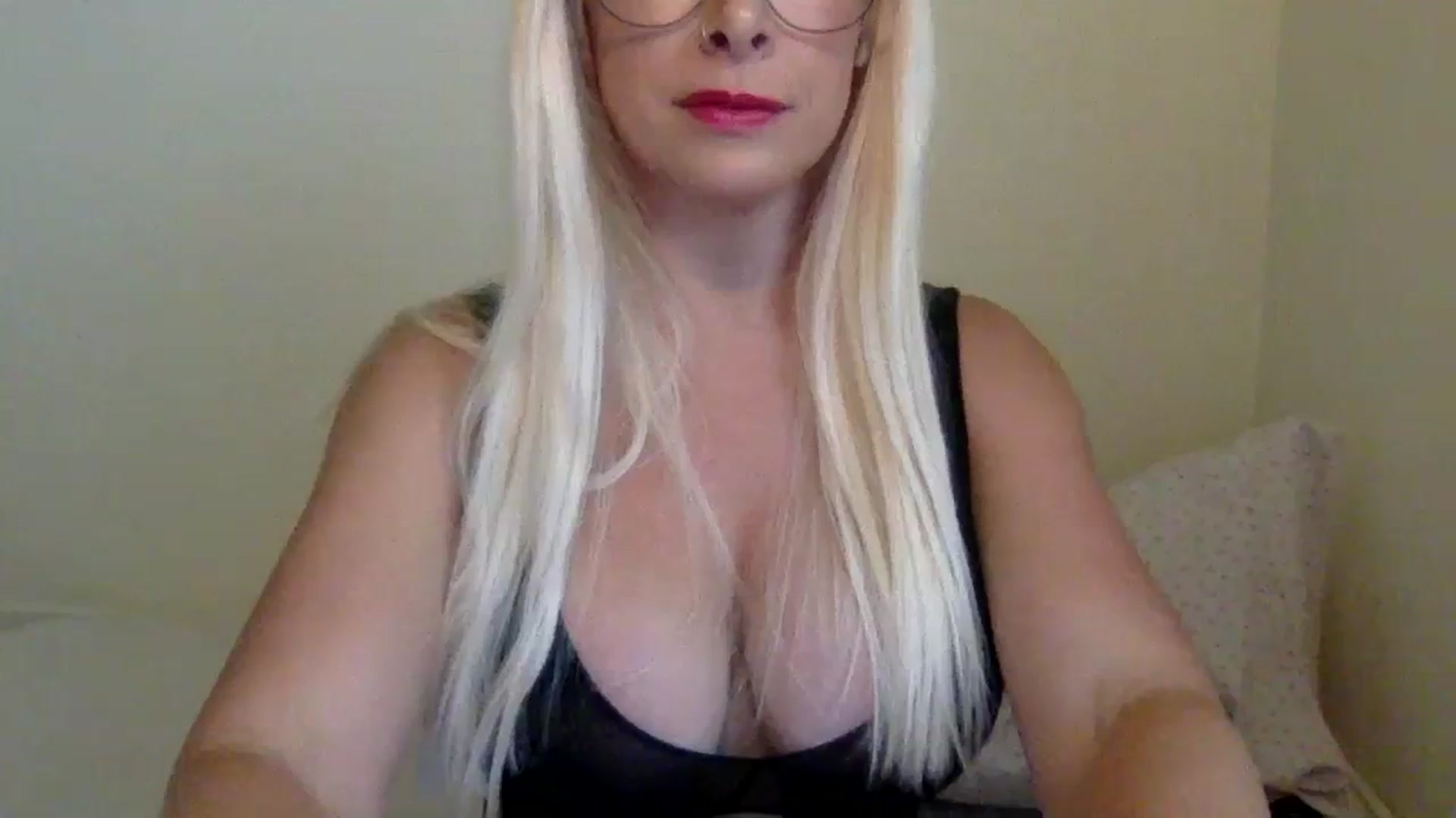 Gallery image thumbnail from BritneyMonroe's myfreecams stream on, 08/29/2023, 16:53 image 19 of 20