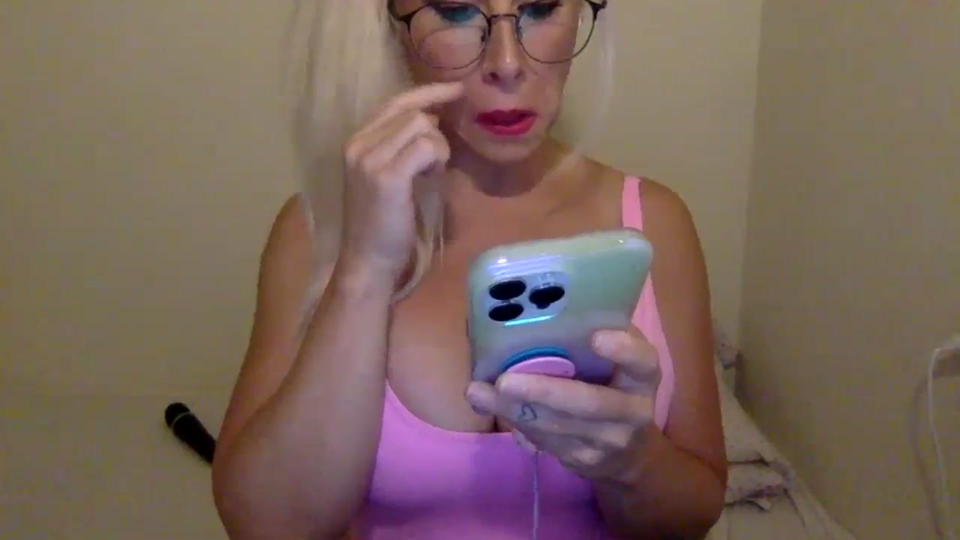 Gallery image thumbnail from BritneyMonroe's myfreecams stream on, 09/03/2023, 16:21 image 3 of 20