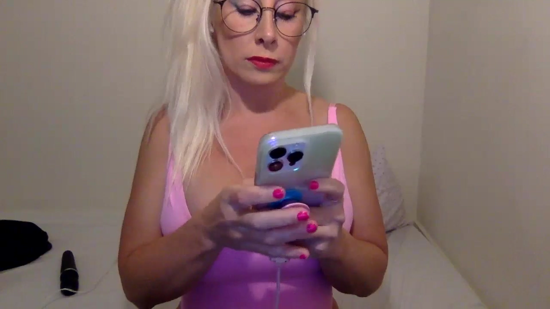 Gallery image thumbnail from BritneyMonroe's myfreecams stream on, 09/06/2023, 04:05 image 17 of 20