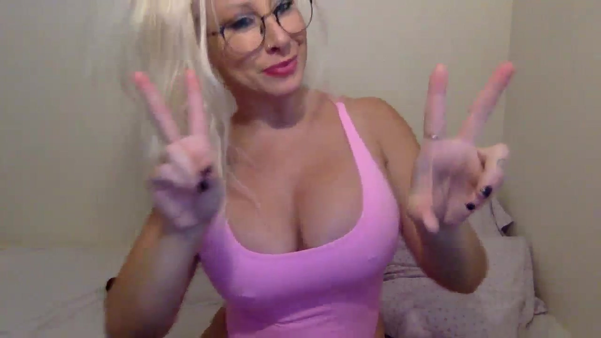 Gallery image thumbnail from BritneyMonroe's myfreecams stream on, 09/14/2023, 19:02 image 4 of 20