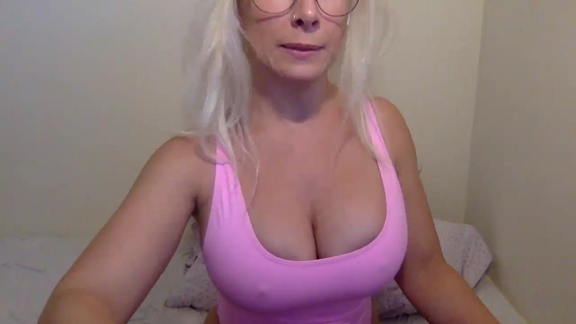 Gallery image thumbnail from BritneyMonroe's myfreecams stream on, 09/15/2023, 18:53 image 19 of 20