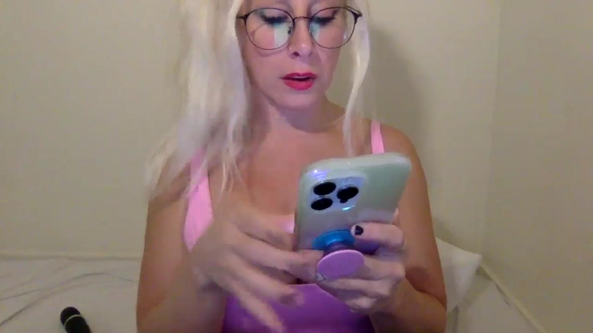 Gallery image thumbnail from BritneyMonroe's myfreecams stream on, 09/20/2023, 04:39 image 8 of 20
