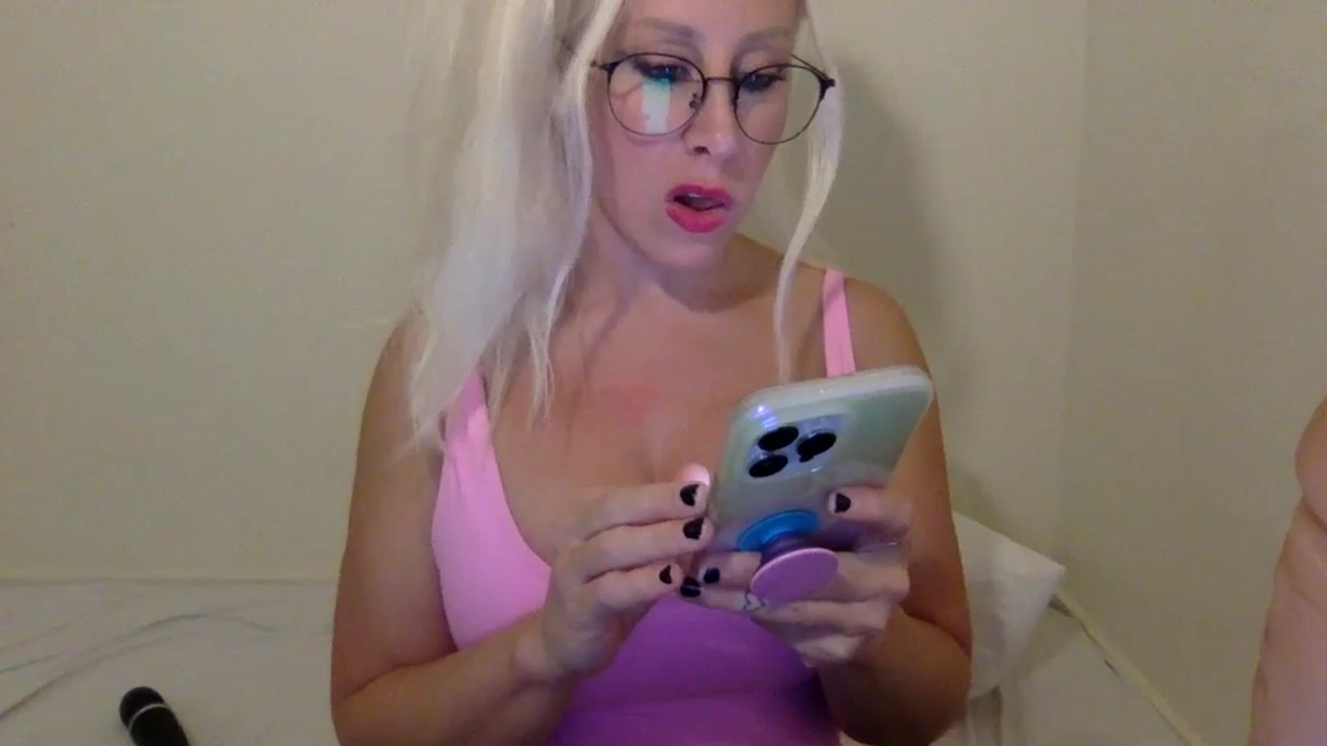 Gallery image thumbnail from BritneyMonroe's myfreecams stream on, 09/20/2023, 05:20 image 4 of 20