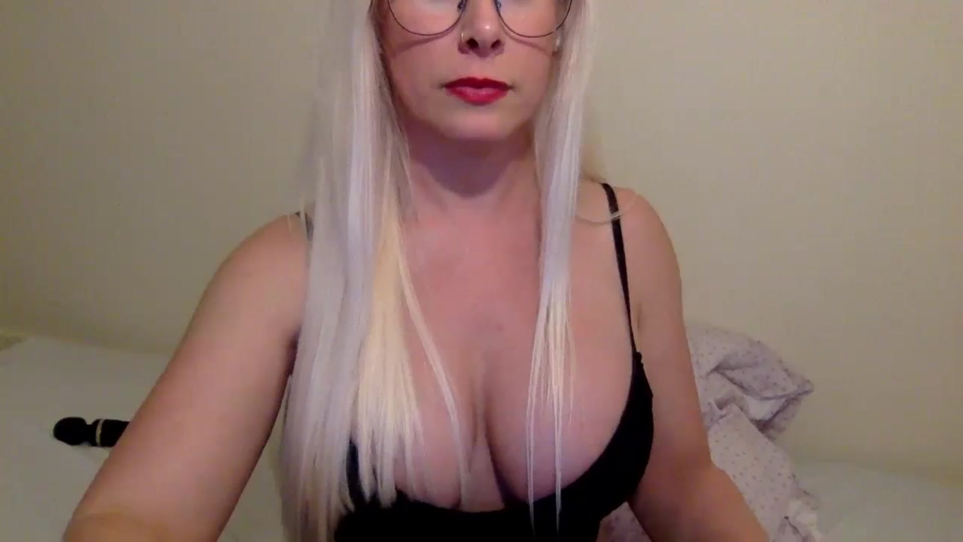 Gallery image thumbnail from BritneyMonroe's myfreecams stream on, 11/12/2023, 06:44 image 19 of 20