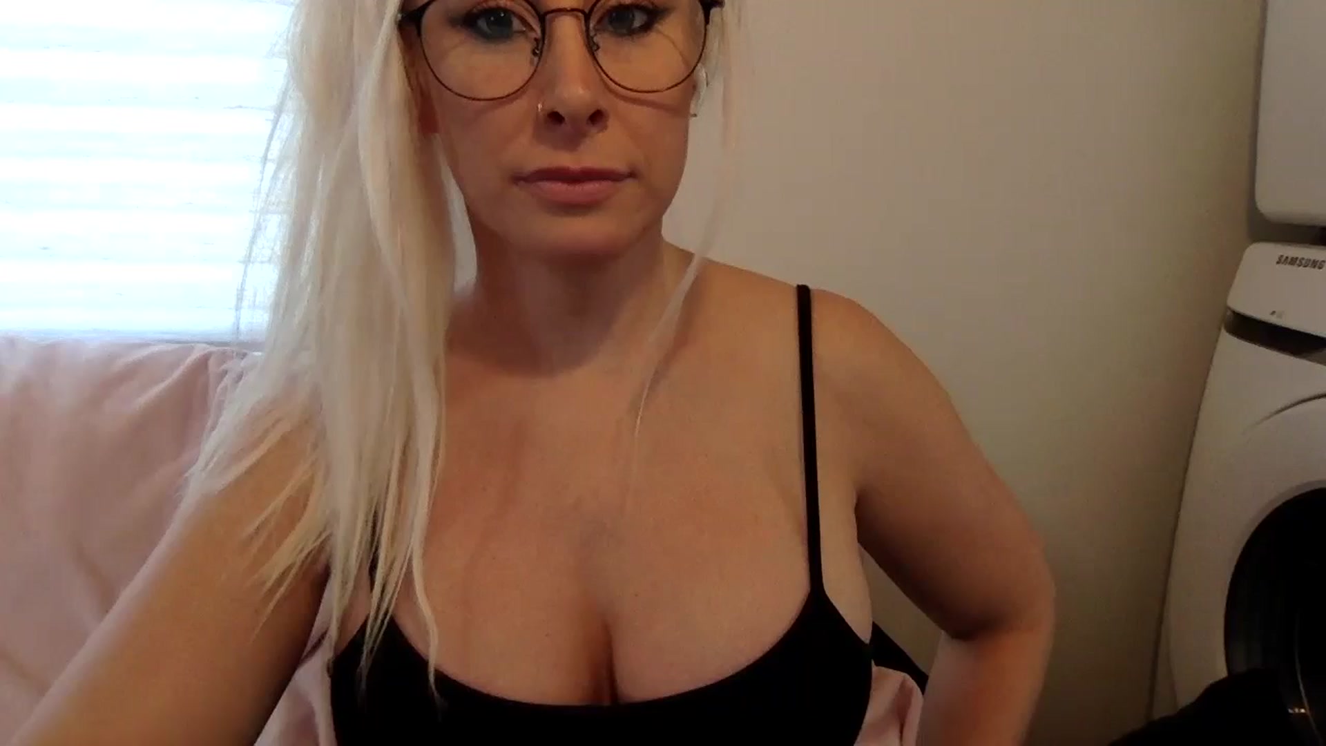 Gallery image thumbnail from BritneyMonroe's myfreecams stream on, 11/17/2023, 17:52 image 1 of 20