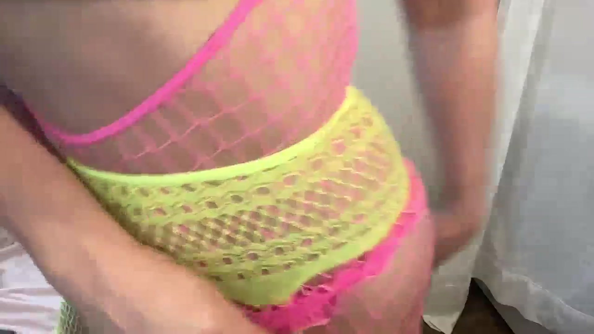 Gallery image thumbnail from BritneyMonroe's myfreecams stream on, 12/08/2023, 21:25 image 6 of 20
