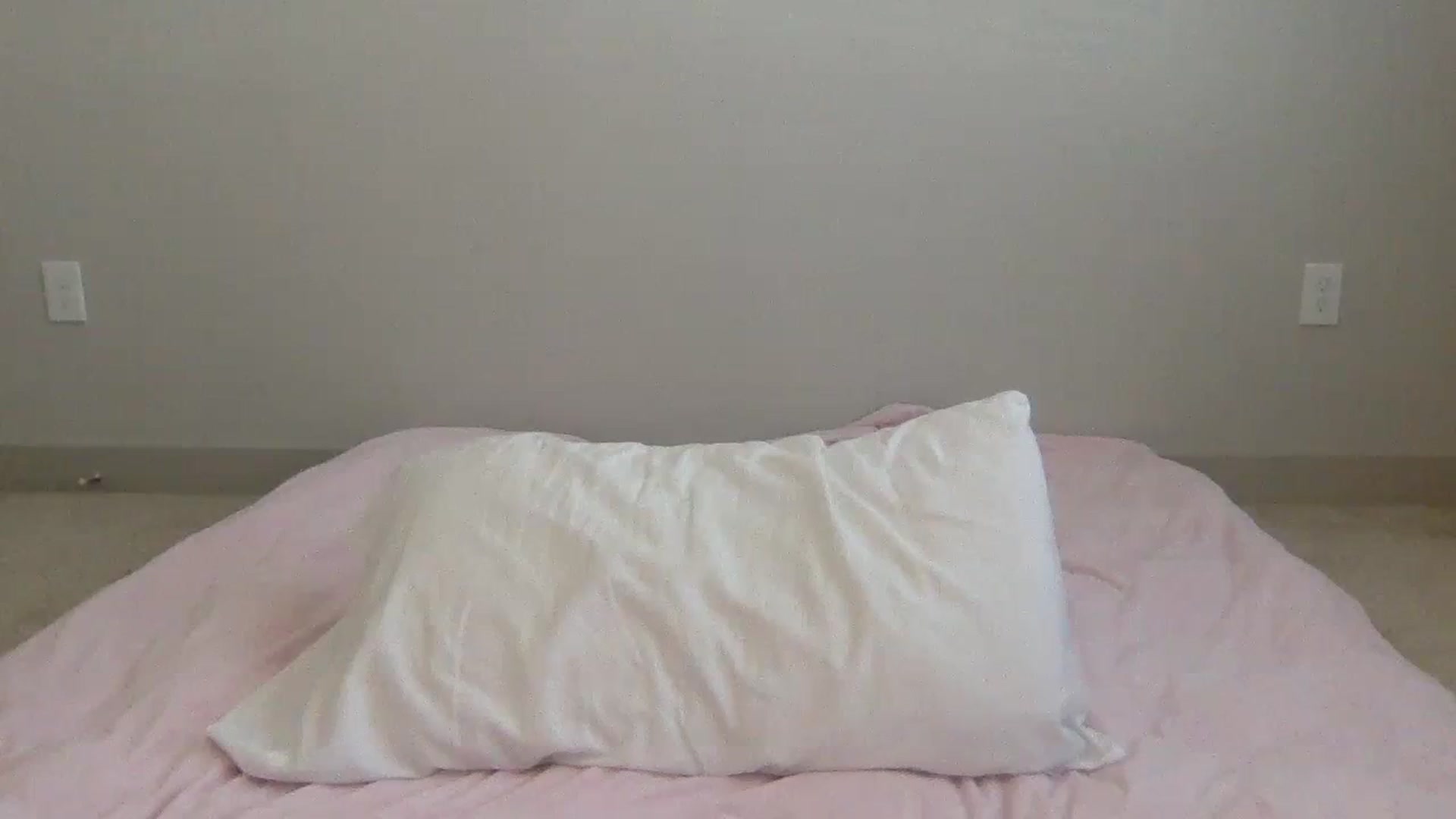 Gallery image thumbnail from BritneyMonroe's myfreecams stream on, 02/16/2024, 17:01 image 10 of 20