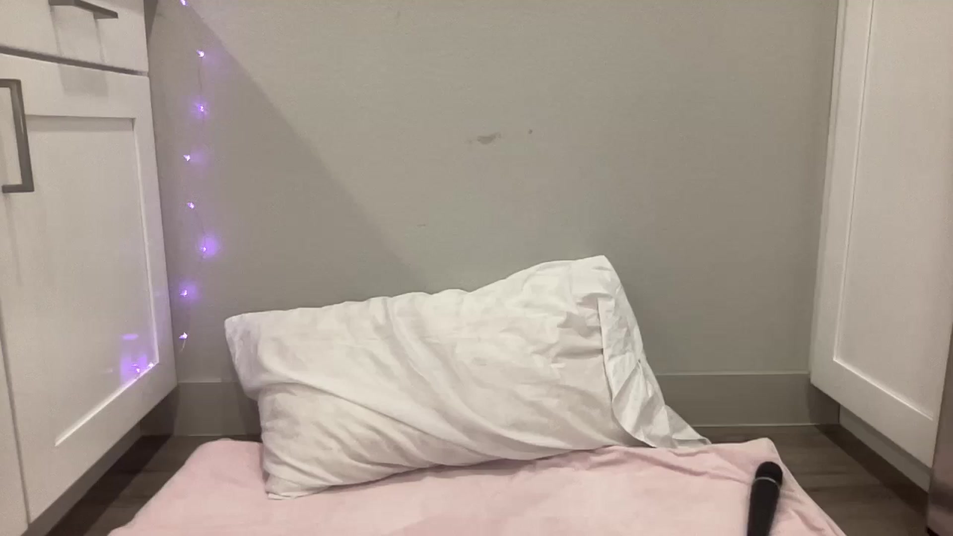 Gallery image thumbnail from BritneyMonroe's myfreecams stream on, 02/26/2024, 03:56 image 2 of 20