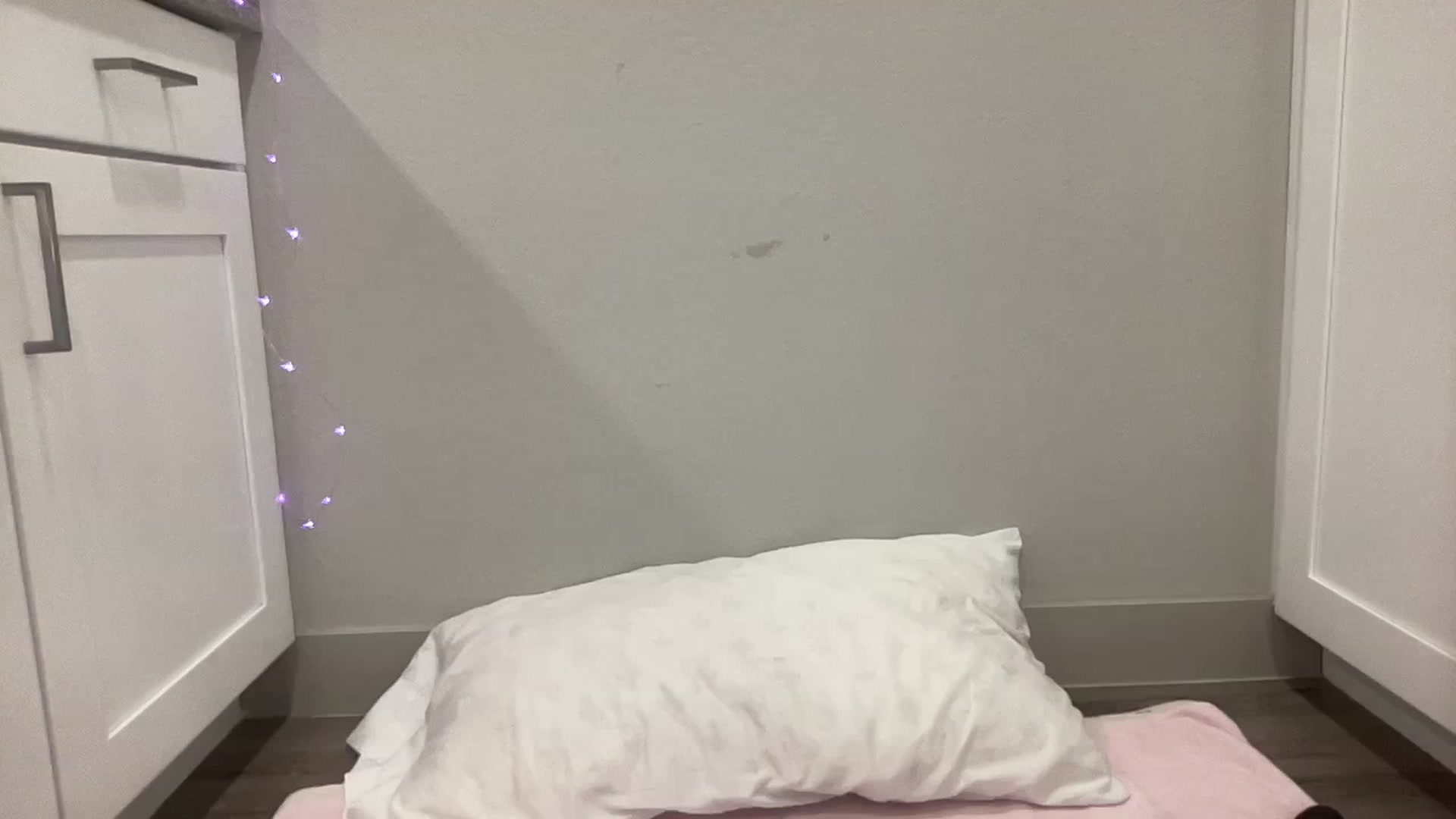 Gallery image thumbnail from BritneyMonroe's myfreecams stream on, 03/07/2024, 04:39 image 12 of 20