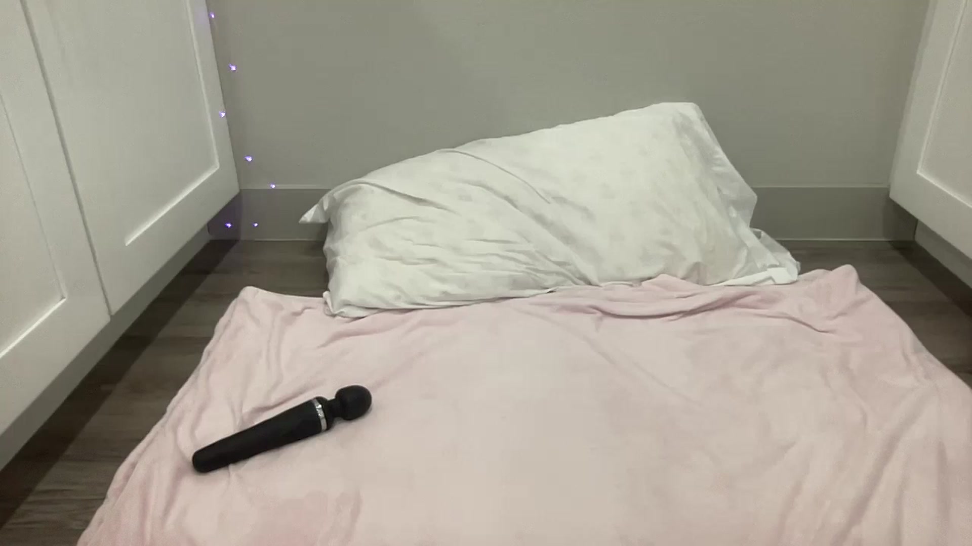 Gallery image thumbnail from BritneyMonroe's myfreecams stream on, 03/16/2024, 06:34 image 14 of 20