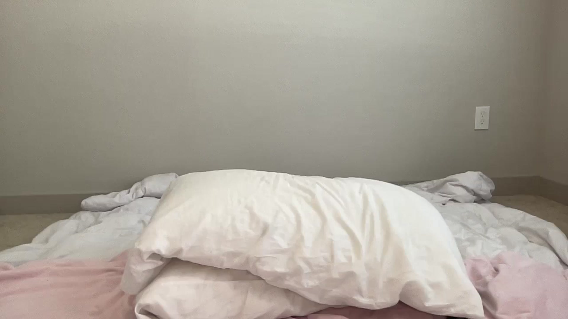 Gallery image thumbnail from BritneyMonroe's myfreecams stream on, 03/20/2024, 19:13 image 10 of 20