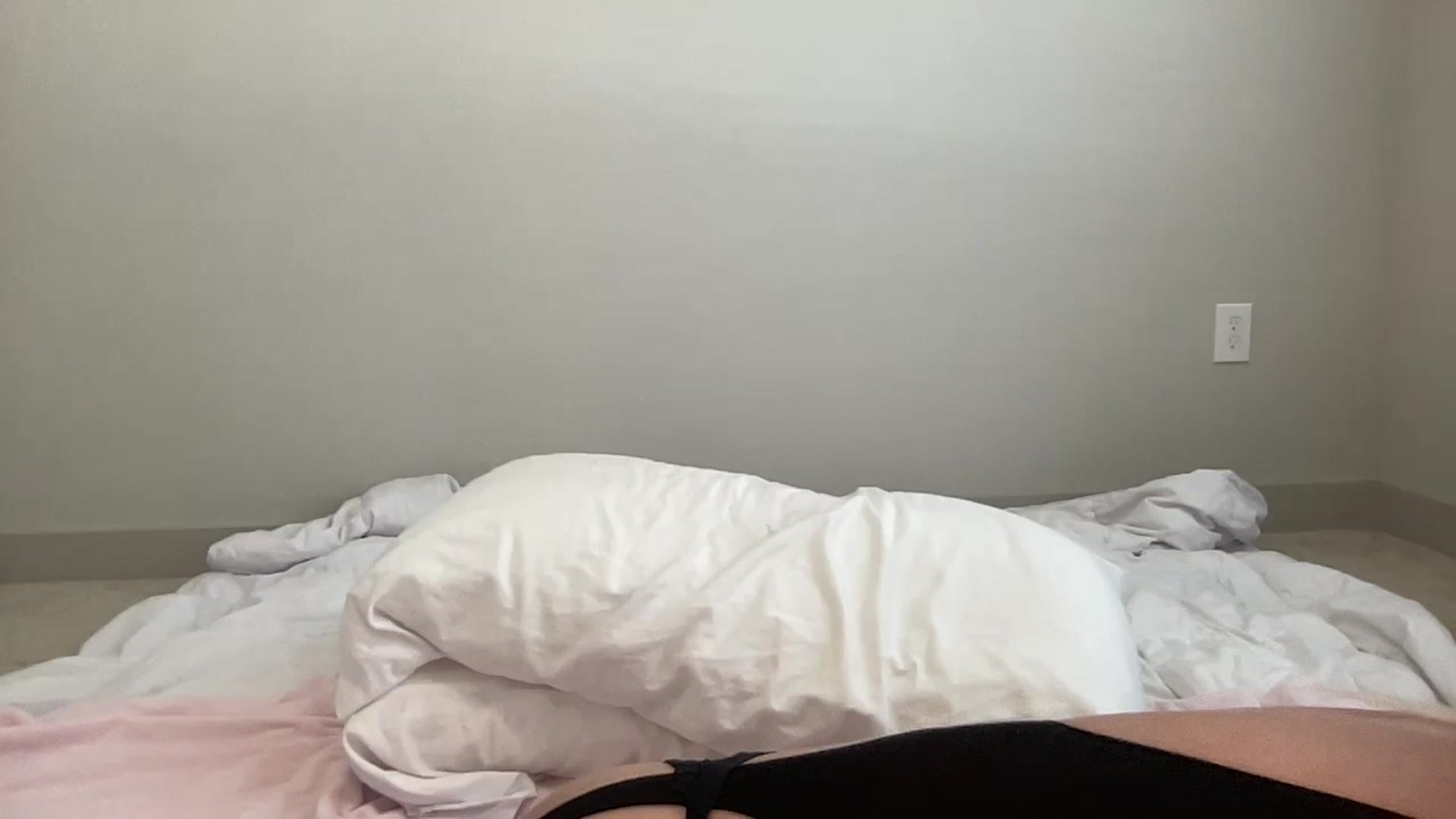 Gallery image thumbnail from BritneyMonroe's myfreecams stream on, 03/20/2024, 19:13 image 20 of 20