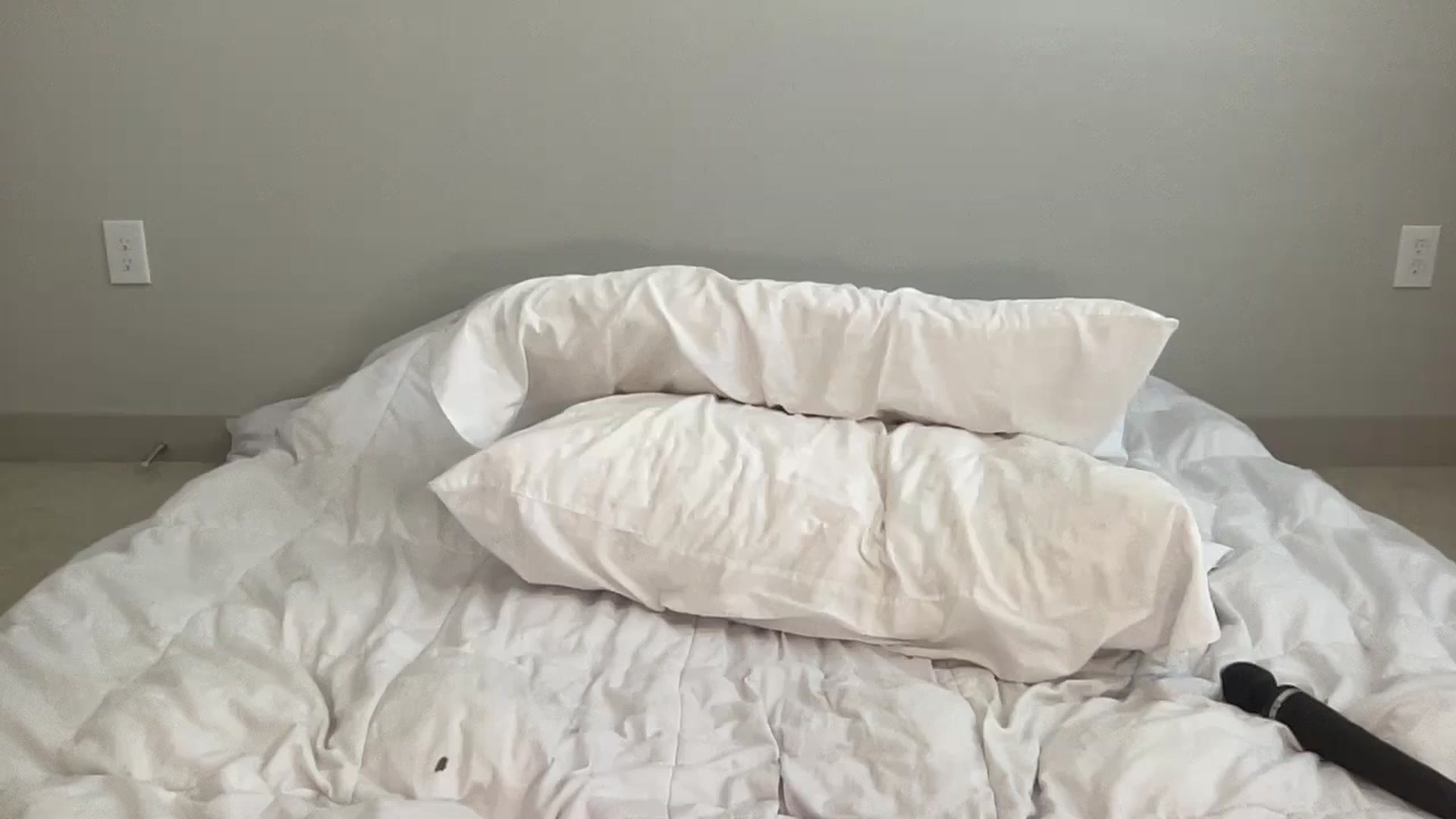 Gallery image thumbnail from BritneyMonroe's myfreecams stream on, 04/16/2024, 19:29 image 4 of 20
