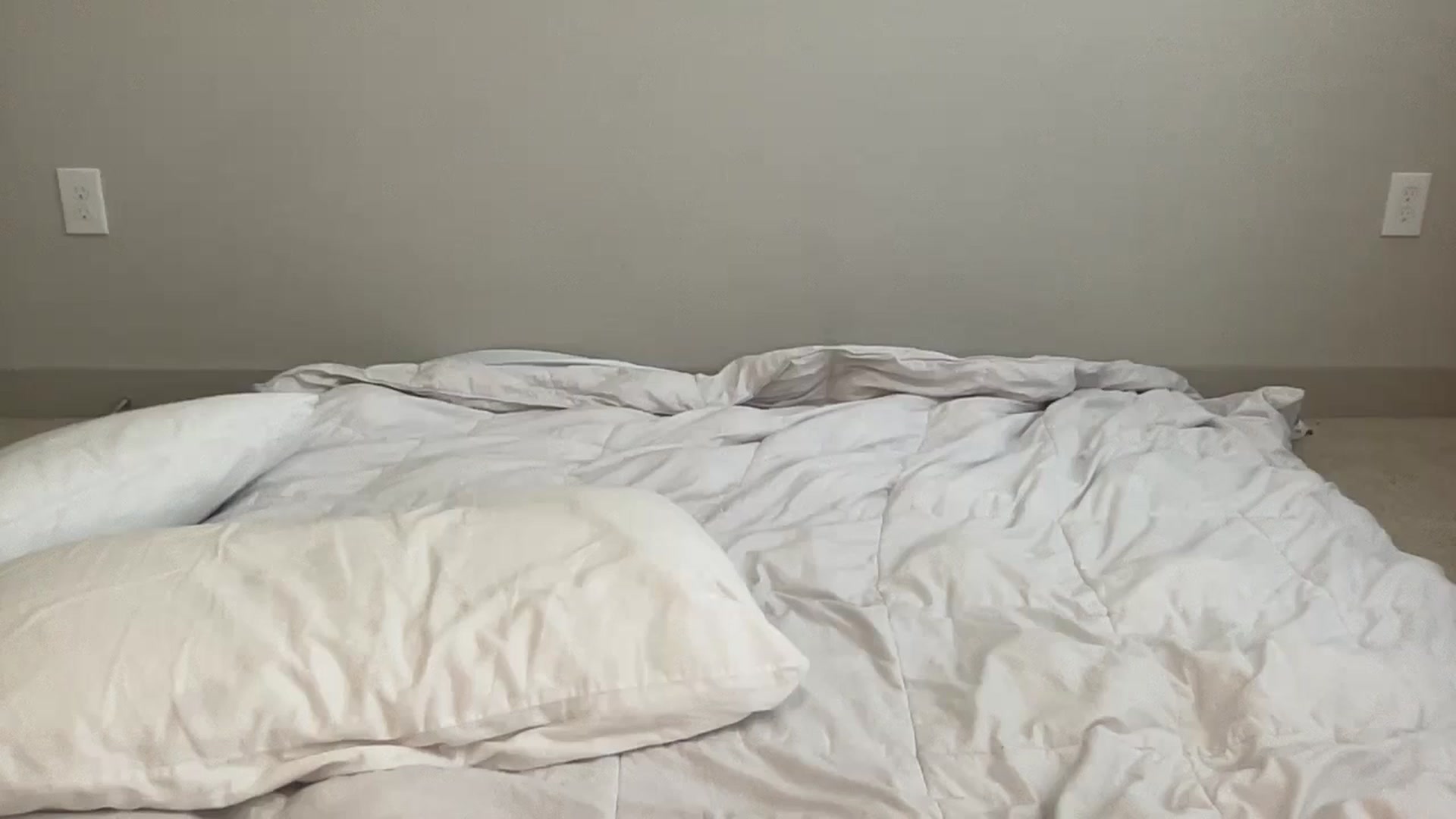 Gallery image thumbnail from BritneyMonroe's myfreecams stream on, 05/17/2024, 17:40 image 19 of 20