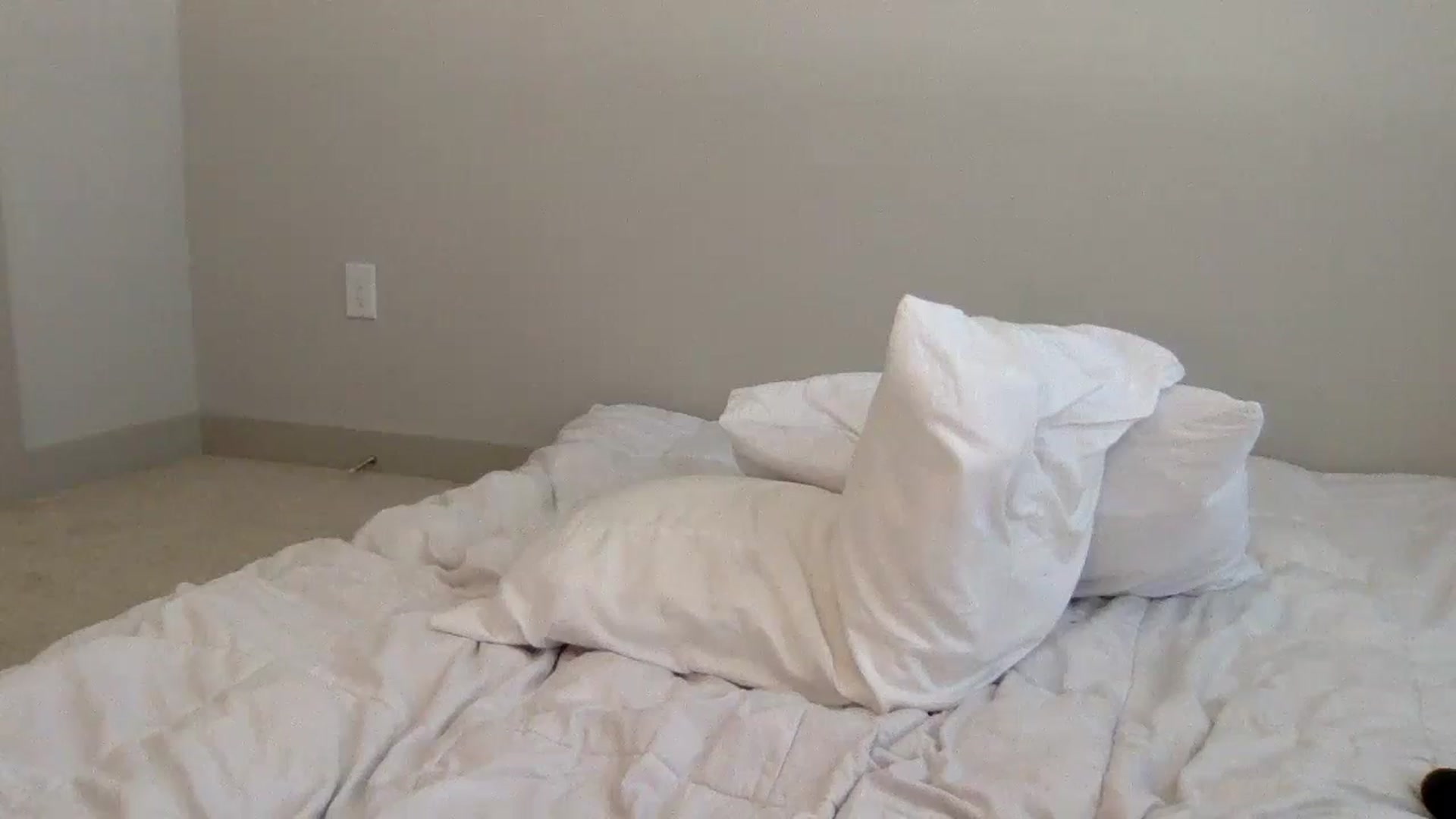 Gallery image thumbnail from BritneyMonroe's myfreecams stream on, 05/21/2024, 19:19 image 14 of 20