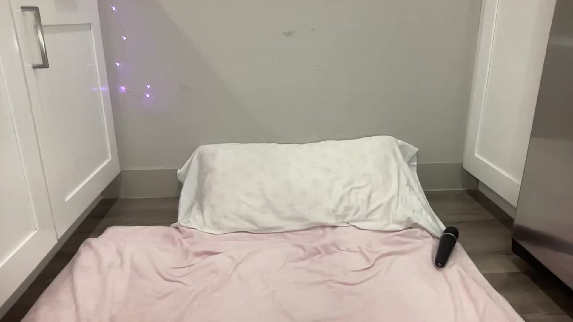 Gallery image thumbnail from BritneyMonroe's myfreecams stream on, 06/02/2024, 03:35 image 9 of 20