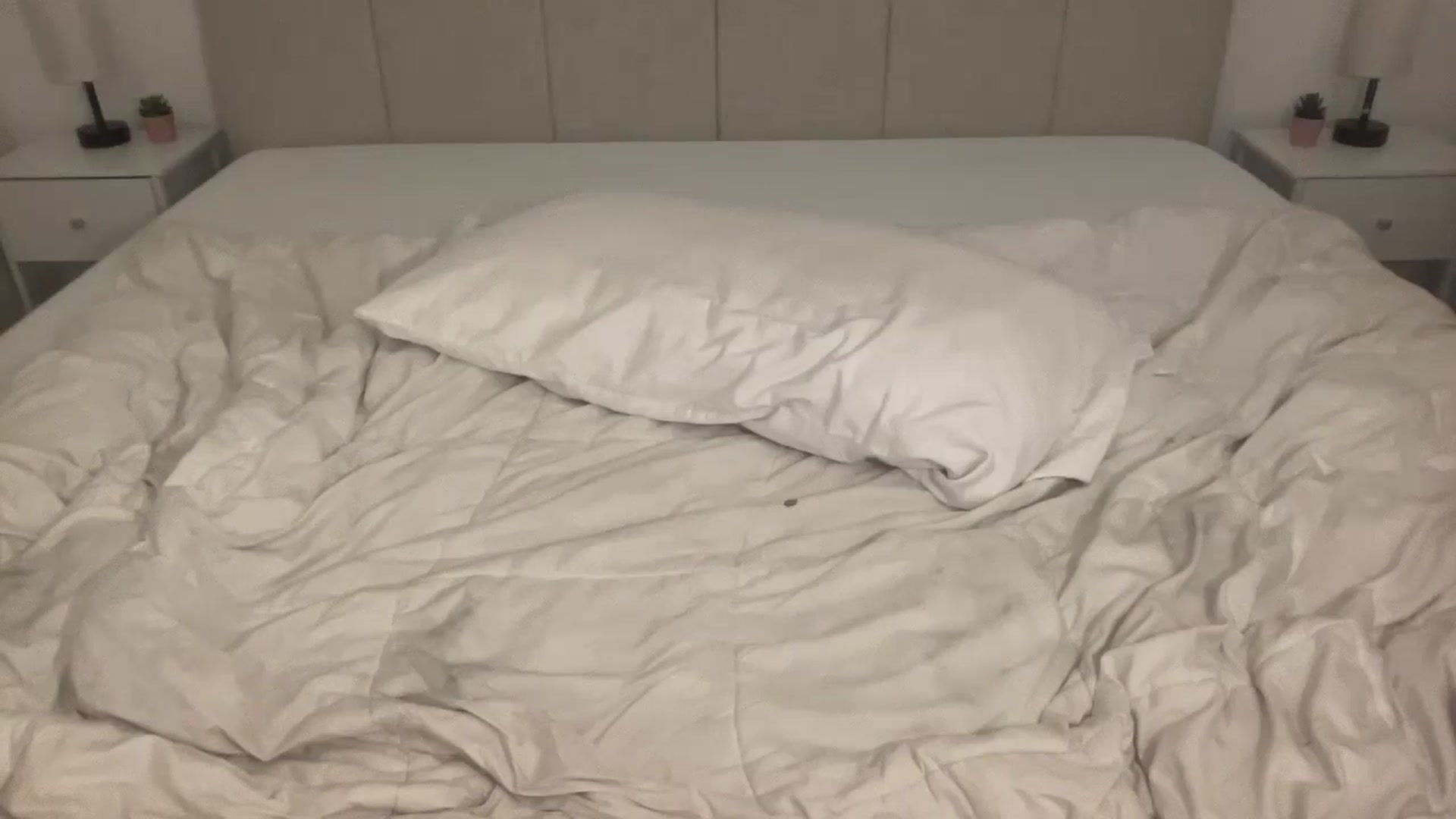 Gallery image thumbnail from BritneyMonroe's myfreecams stream on, 07/26/2024, 06:00 image 18 of 20
