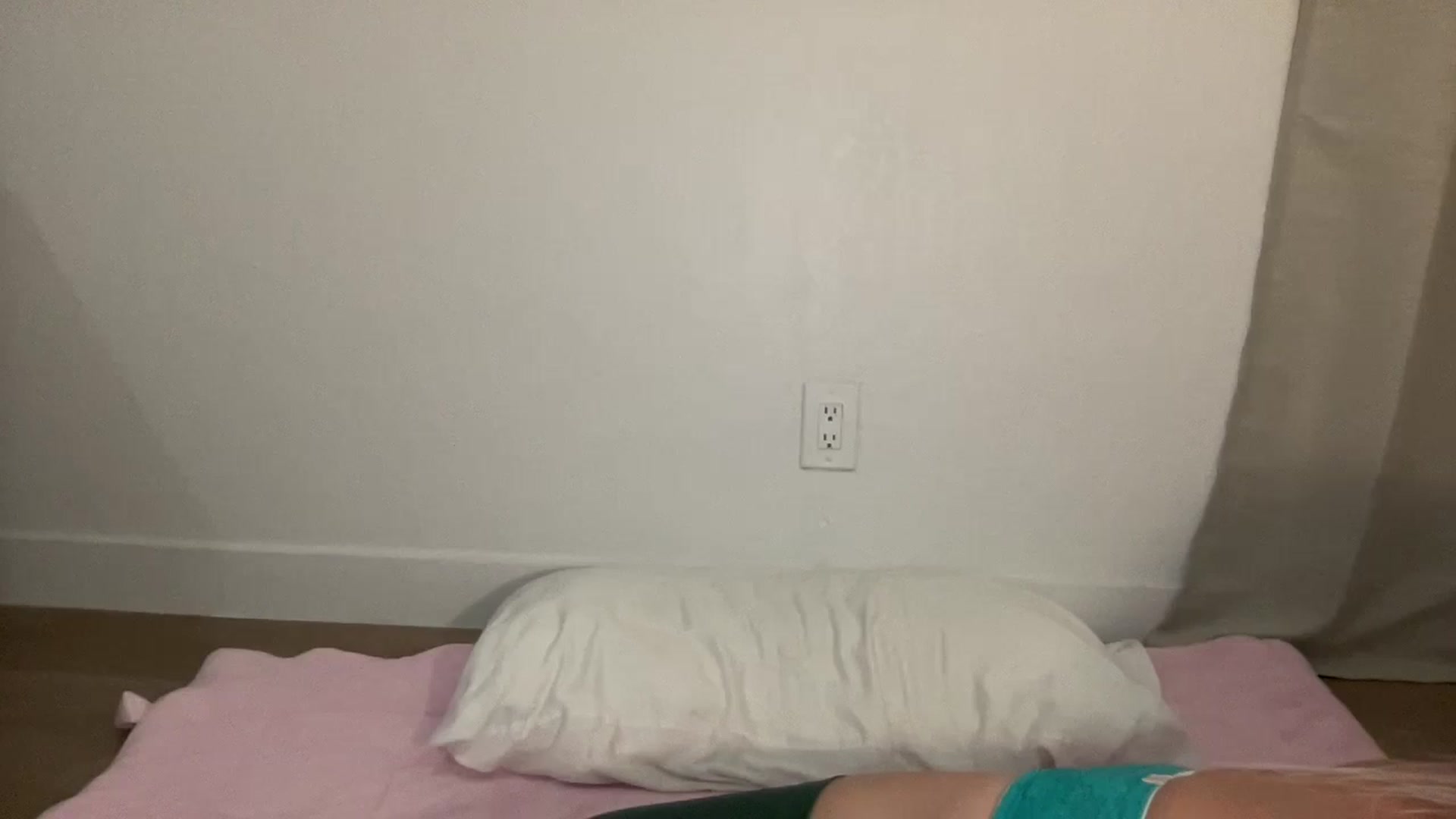 Gallery image thumbnail from BritneyMonroe's myfreecams stream on, 08/04/2024, 07:00 image 2 of 20