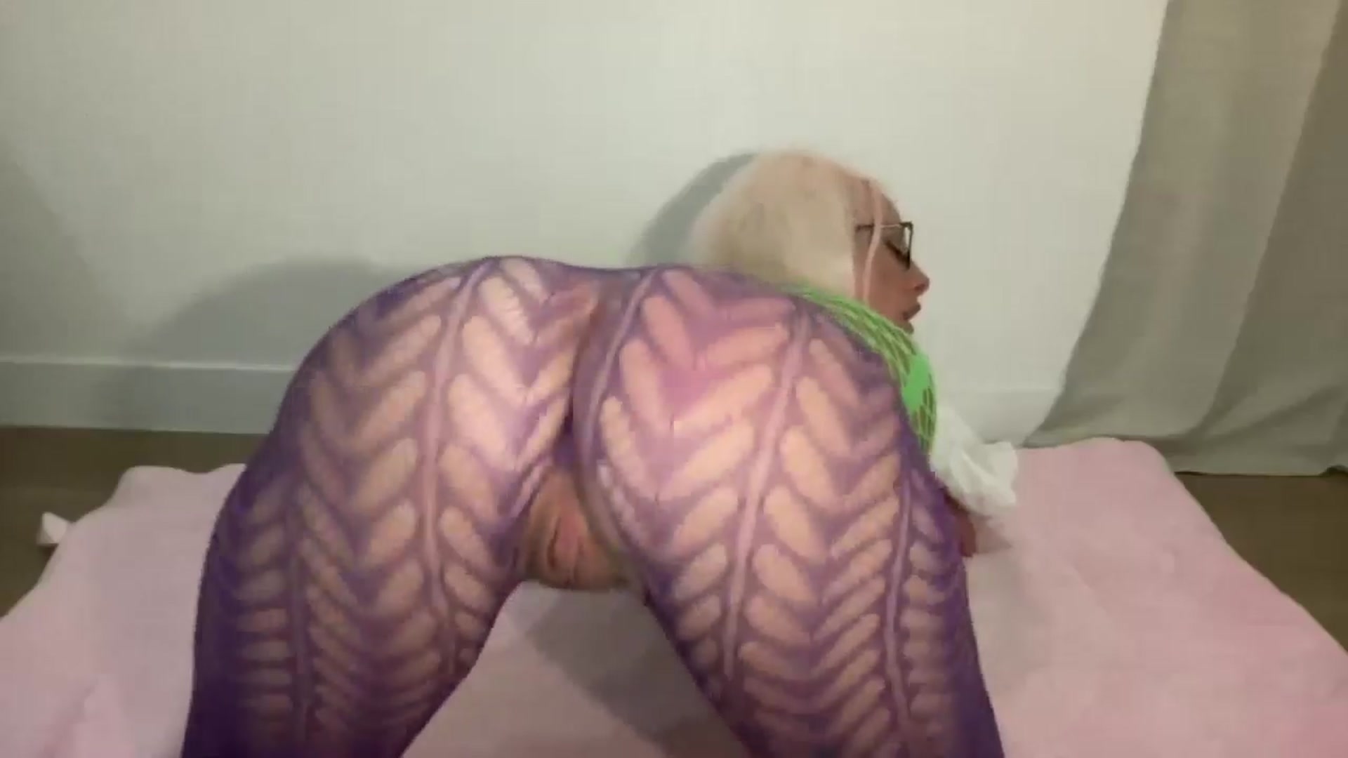 Gallery image thumbnail from BritneyMonroe's myfreecams stream on, 08/04/2024, 07:32 image 11 of 20