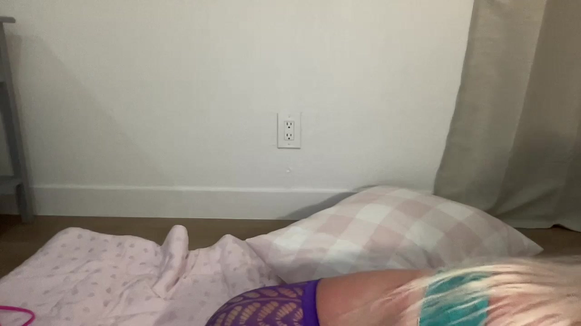 Gallery image thumbnail from BritneyMonroe's myfreecams stream on, 08/05/2024, 06:37 image 10 of 20