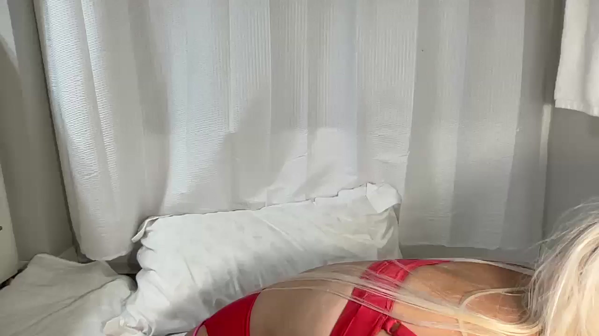 Gallery image thumbnail from BritneyMonroe's myfreecams stream on, 01/26/2025, 02:10 image 18 of 20