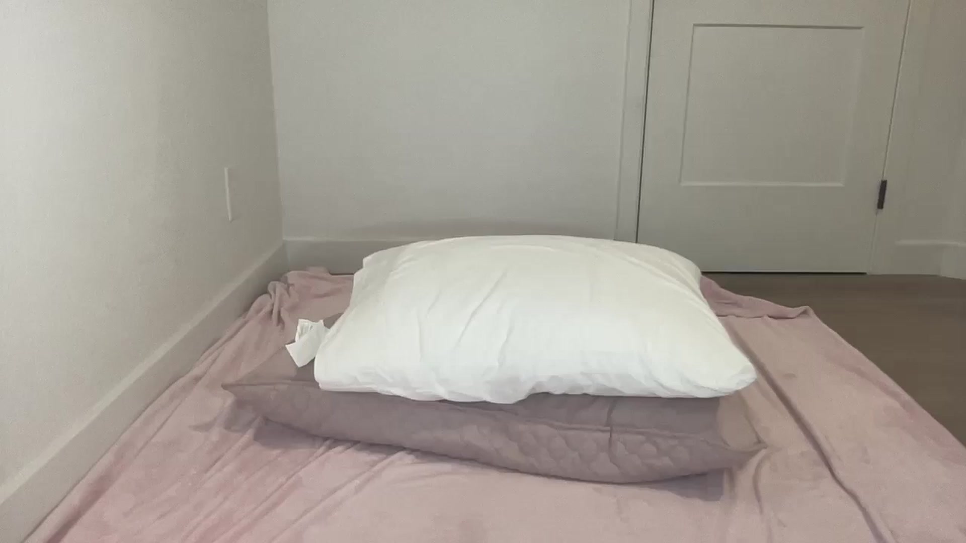 Gallery image thumbnail from BritneyMonroe's myfreecams stream on, 02/01/2025, 24:00 image 6 of 20