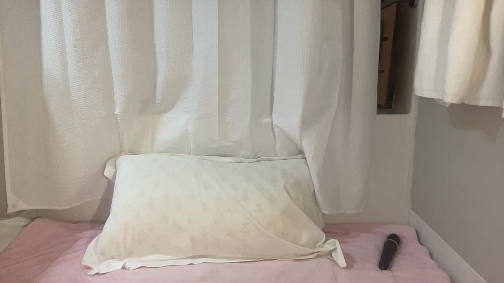 Gallery image thumbnail from BritneyMonroe's myfreecams stream on, 05/19/2025, 19:39 image 3 of 20